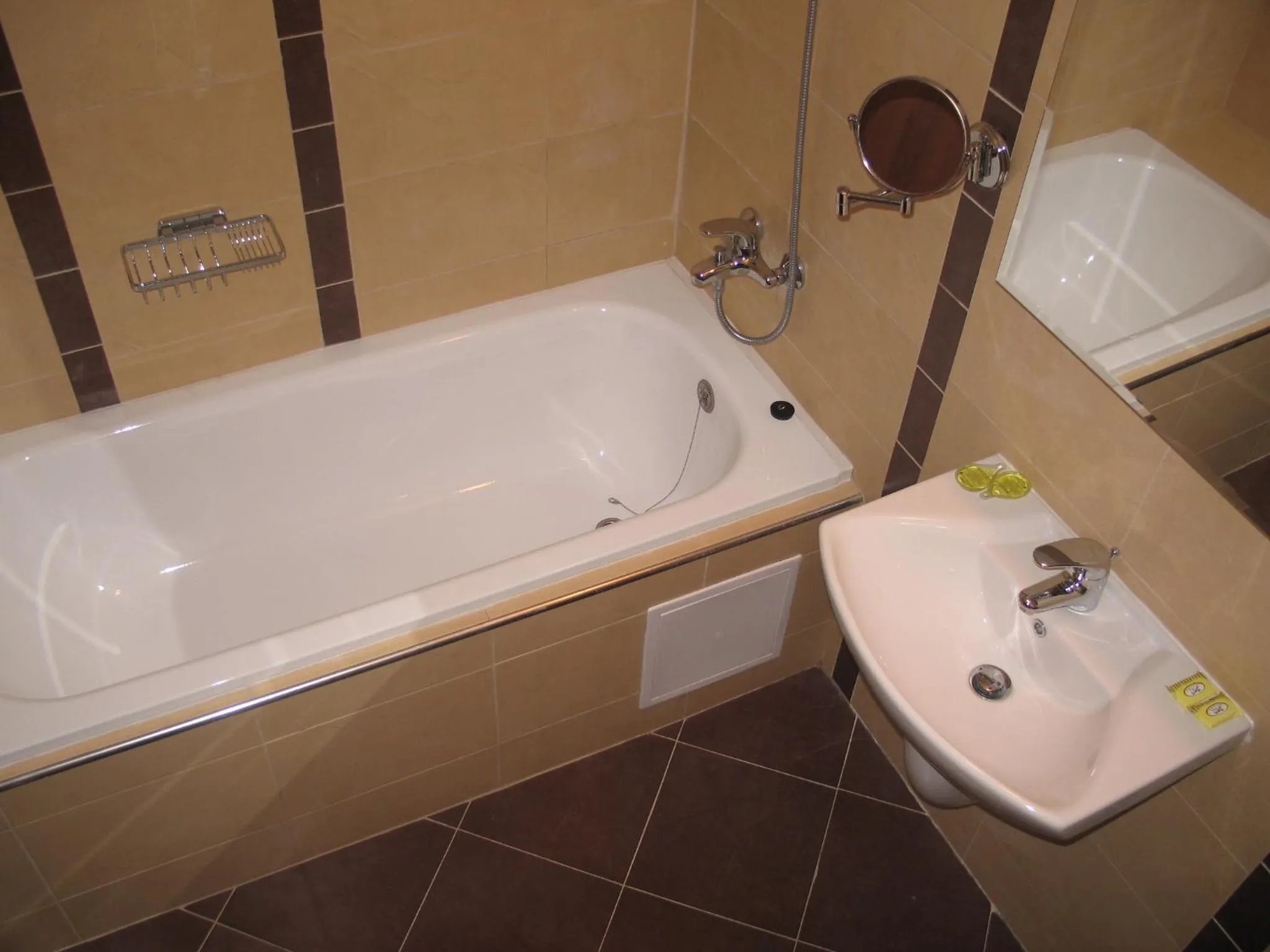 Bathroom in Winslow Infinity Aparthotel