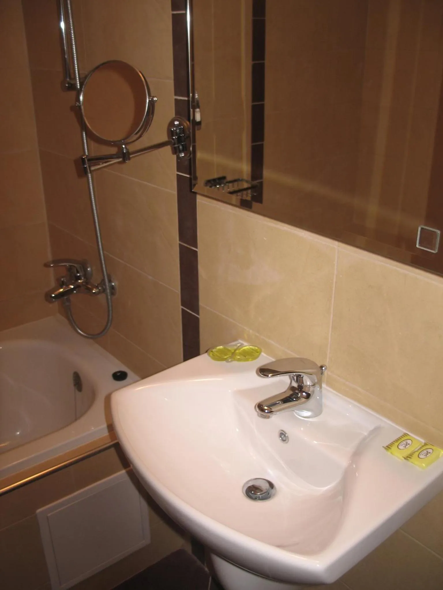 Bathroom in Winslow Infinity Aparthotel