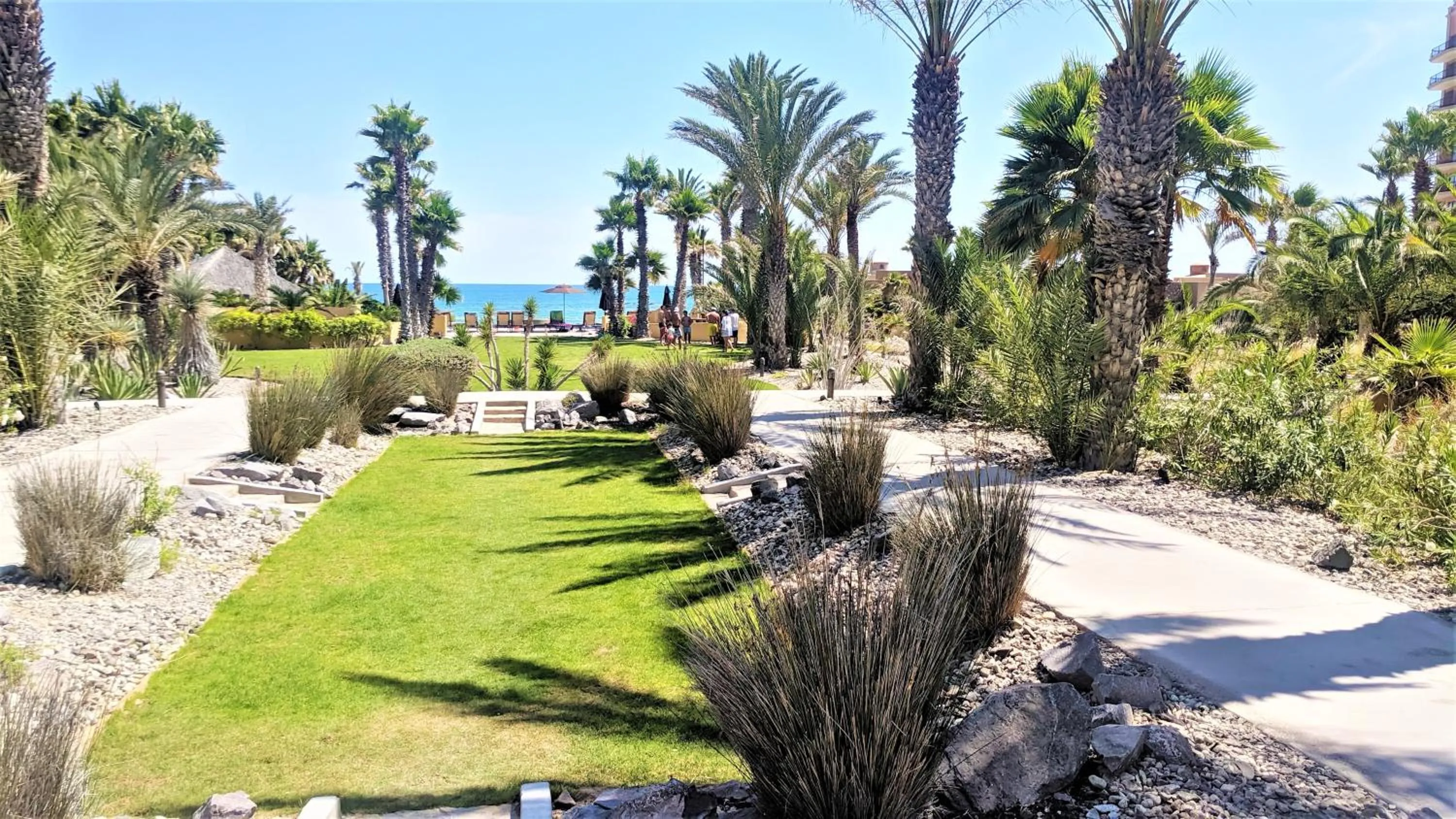 Garden in Bella Sirena 601-B -Stylish Condo in Oceanfront Resort