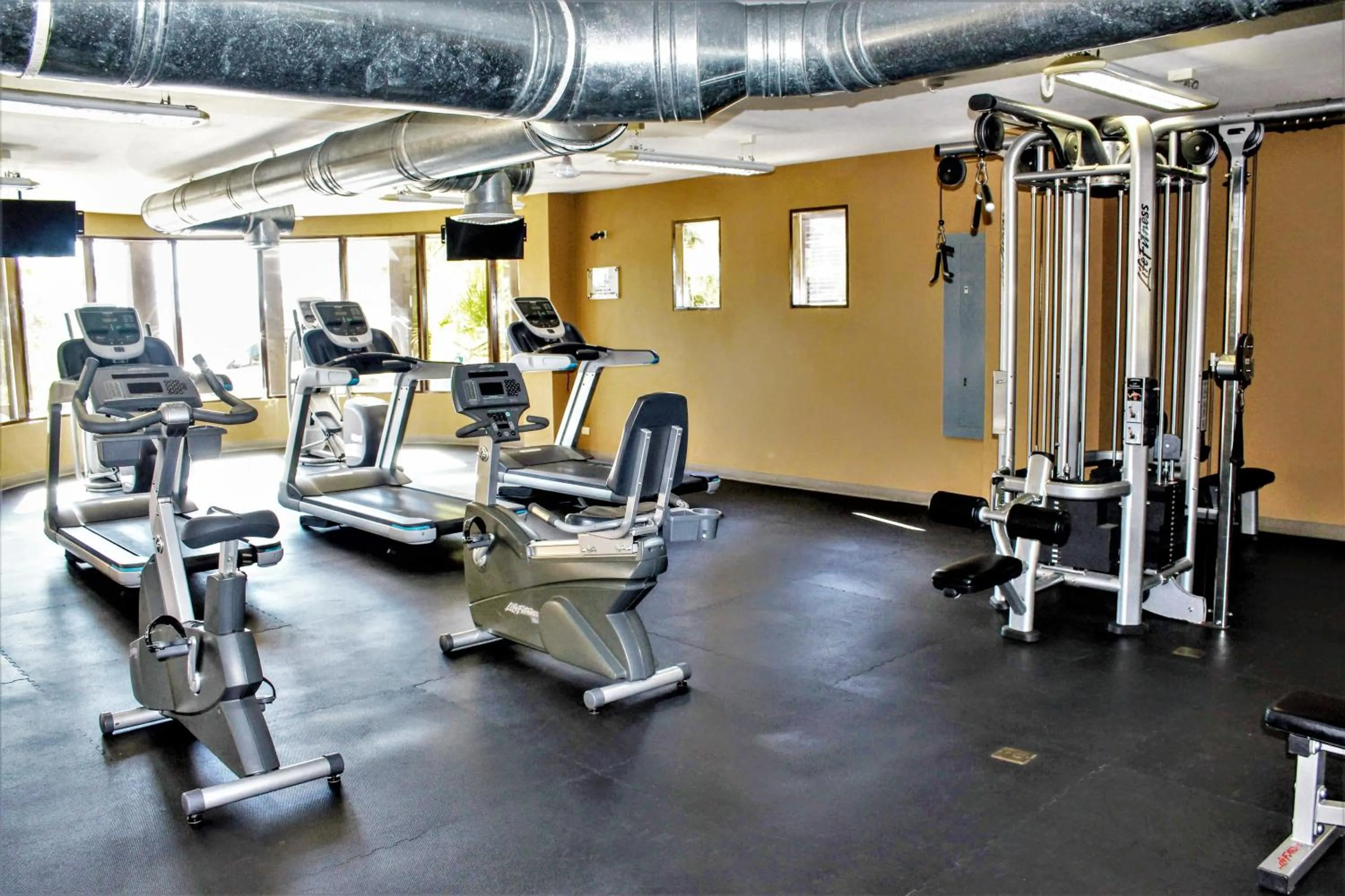 Fitness centre/facilities in Bella Sirena 601-B -Stylish Condo in Oceanfront Resort