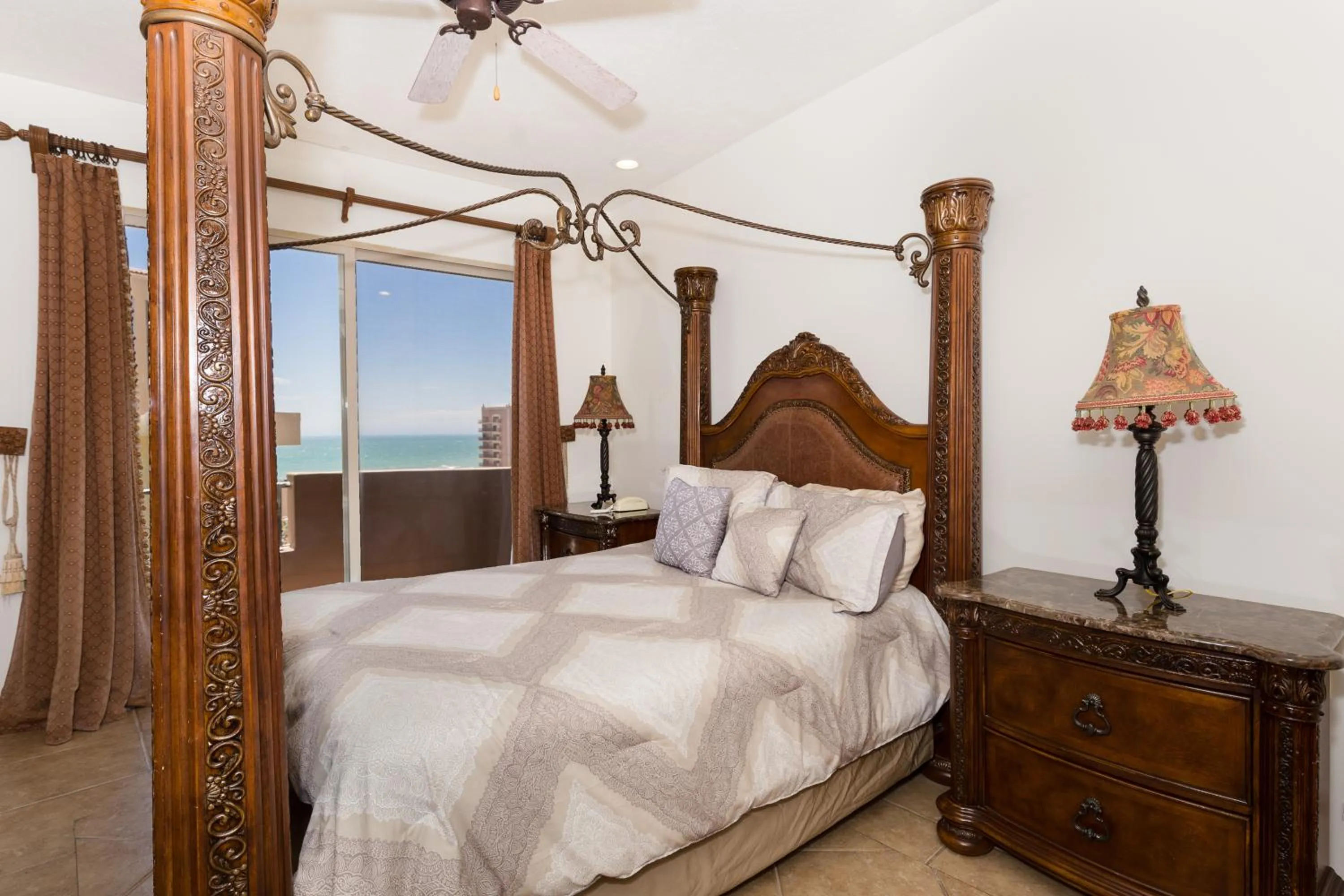 Bed in Bella Sirena 601-B -Stylish Condo in Oceanfront Resort