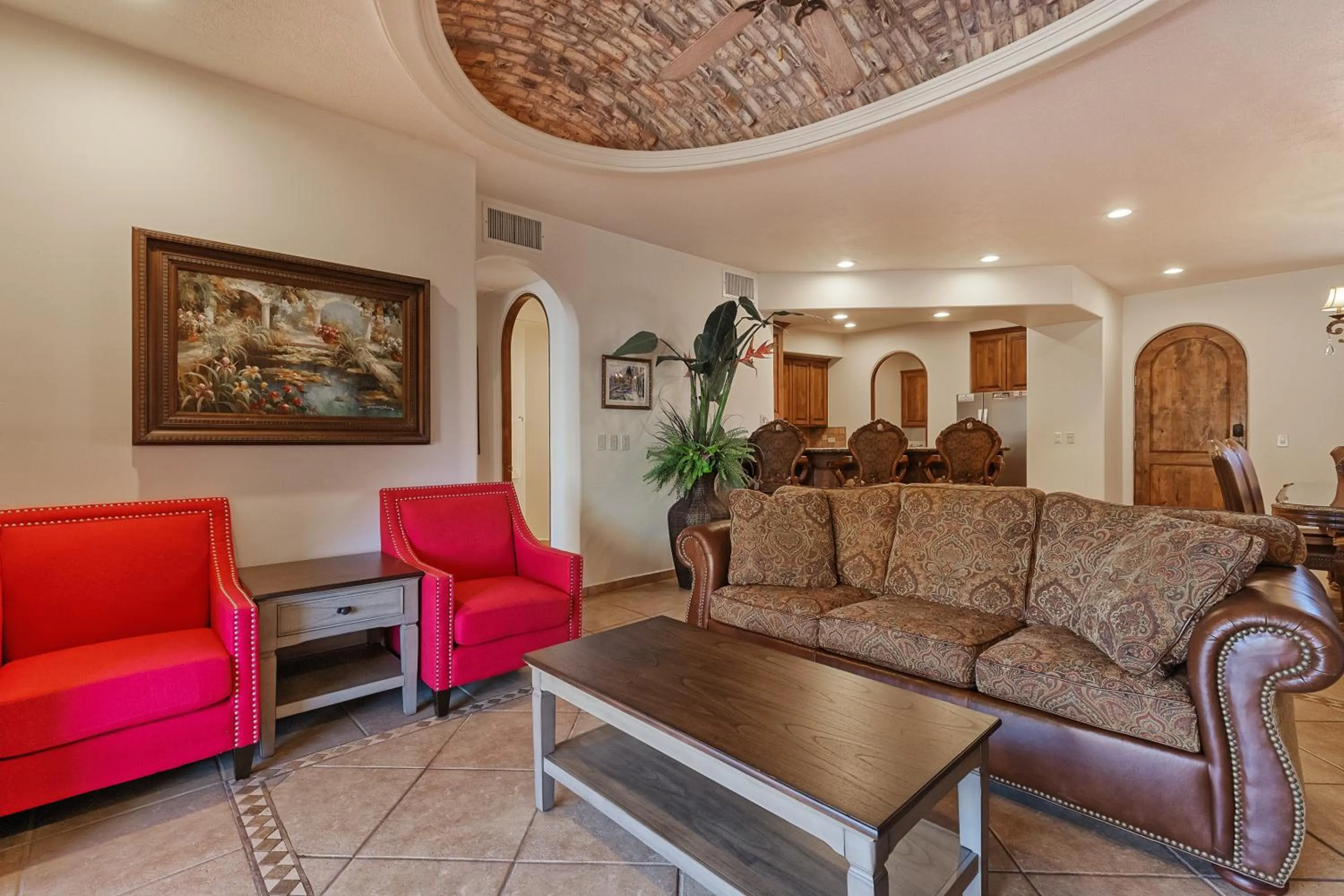 Living room in Bella Sirena 601-B -Stylish Condo in Oceanfront Resort