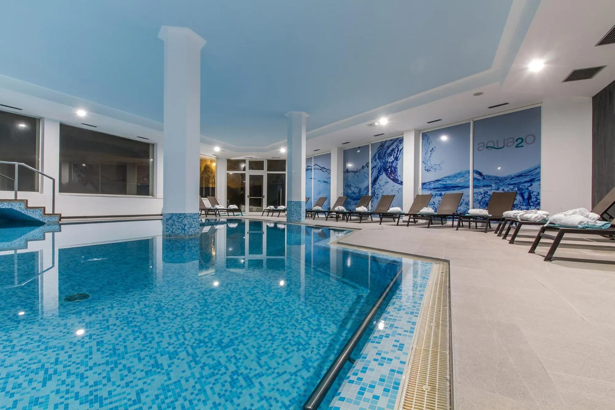 Swimming pool in Hotel Aqua