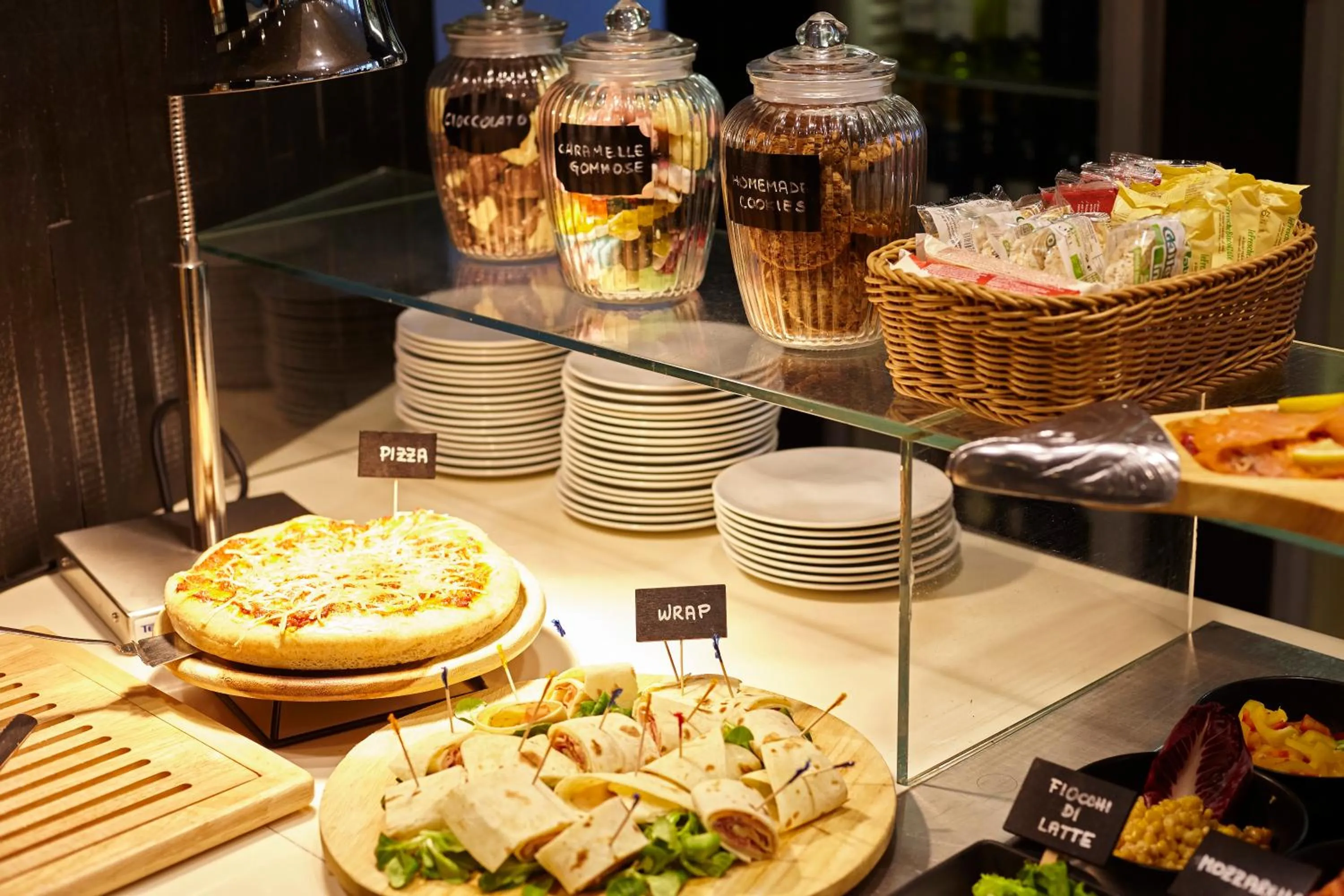 Food and drinks in Hotel Aqua