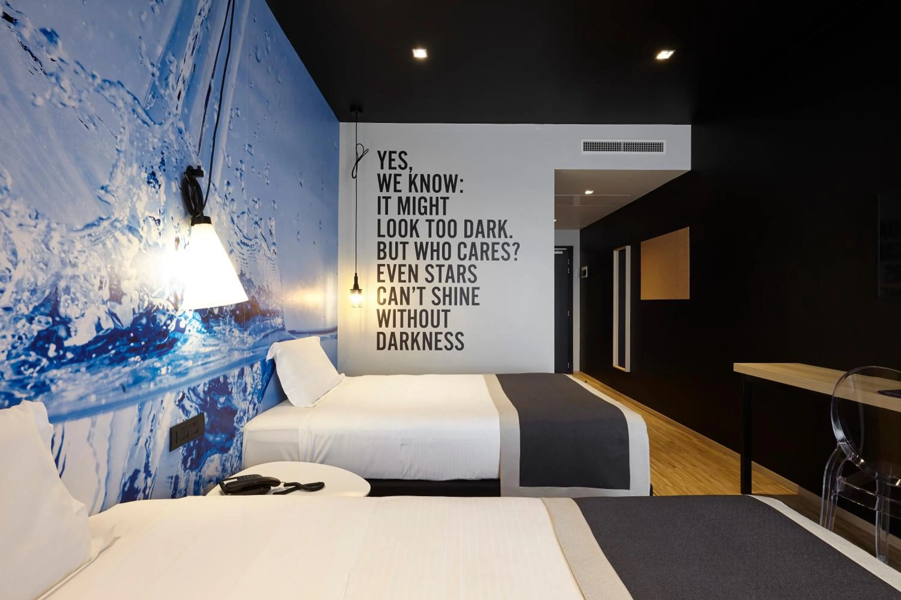 Photo of the whole room, Bed in Hotel Aqua