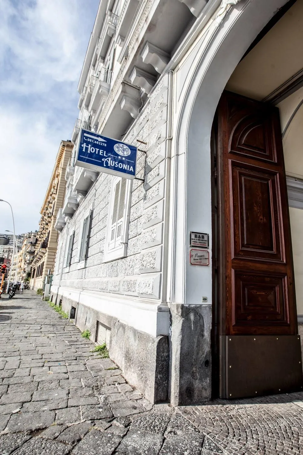 Facade/entrance in Hotel Ausonia