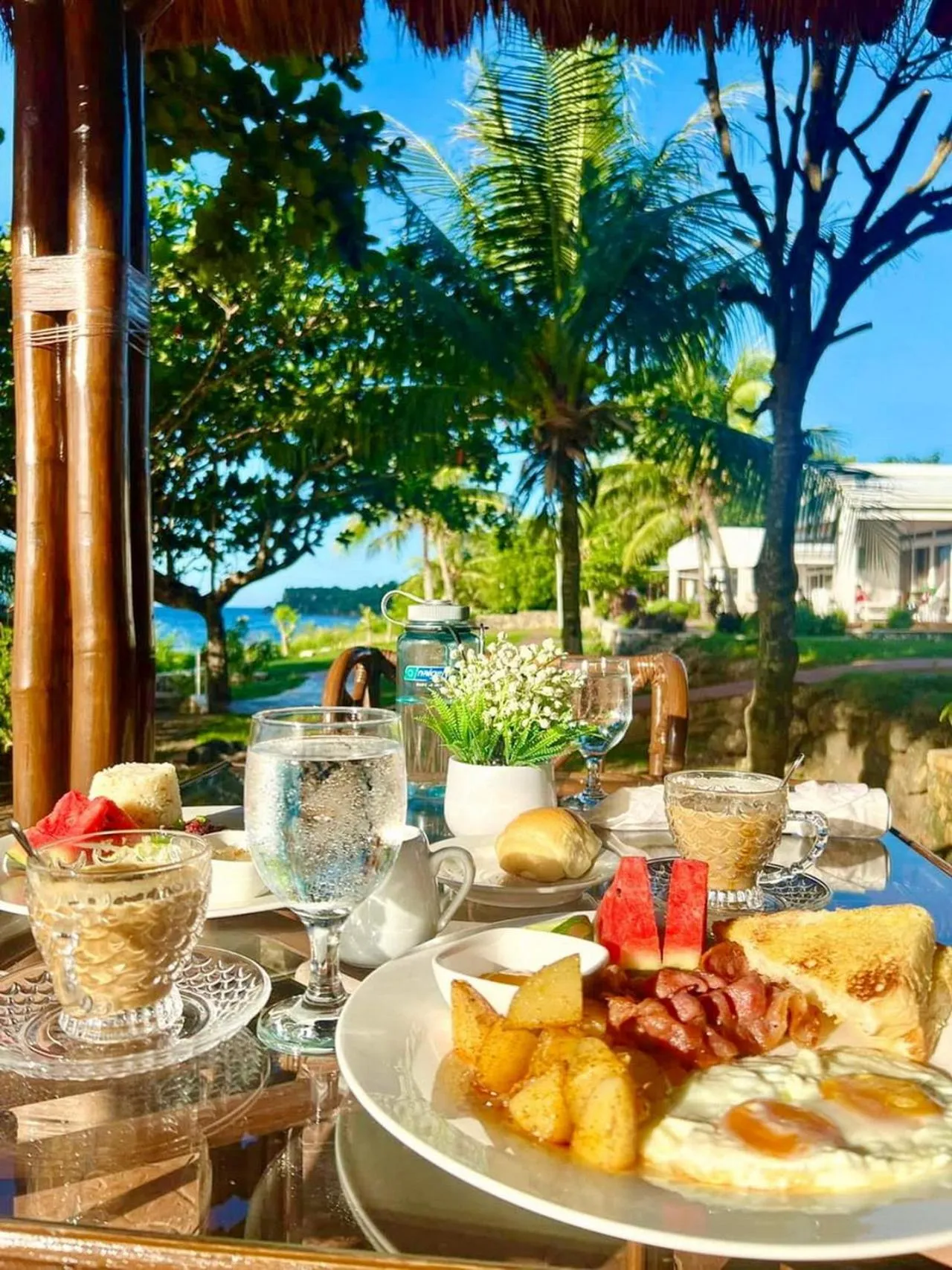 Restaurant/places to eat in The Gabayan Riviera