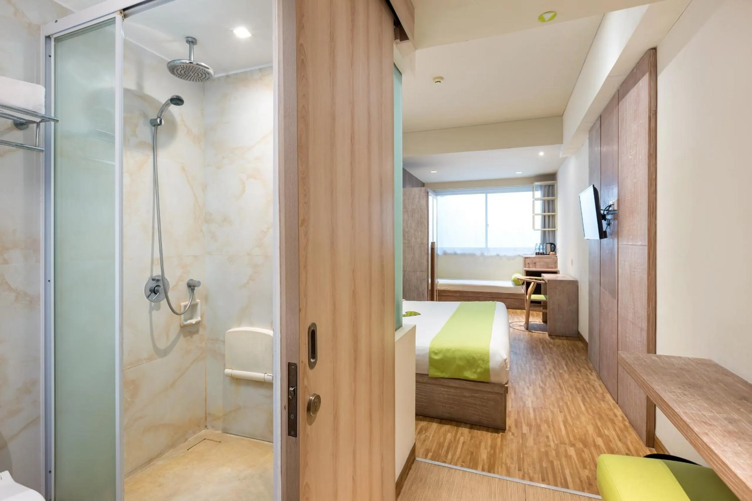 Bedroom, Bed in Boss Legian Hotel Powered by Archipelago