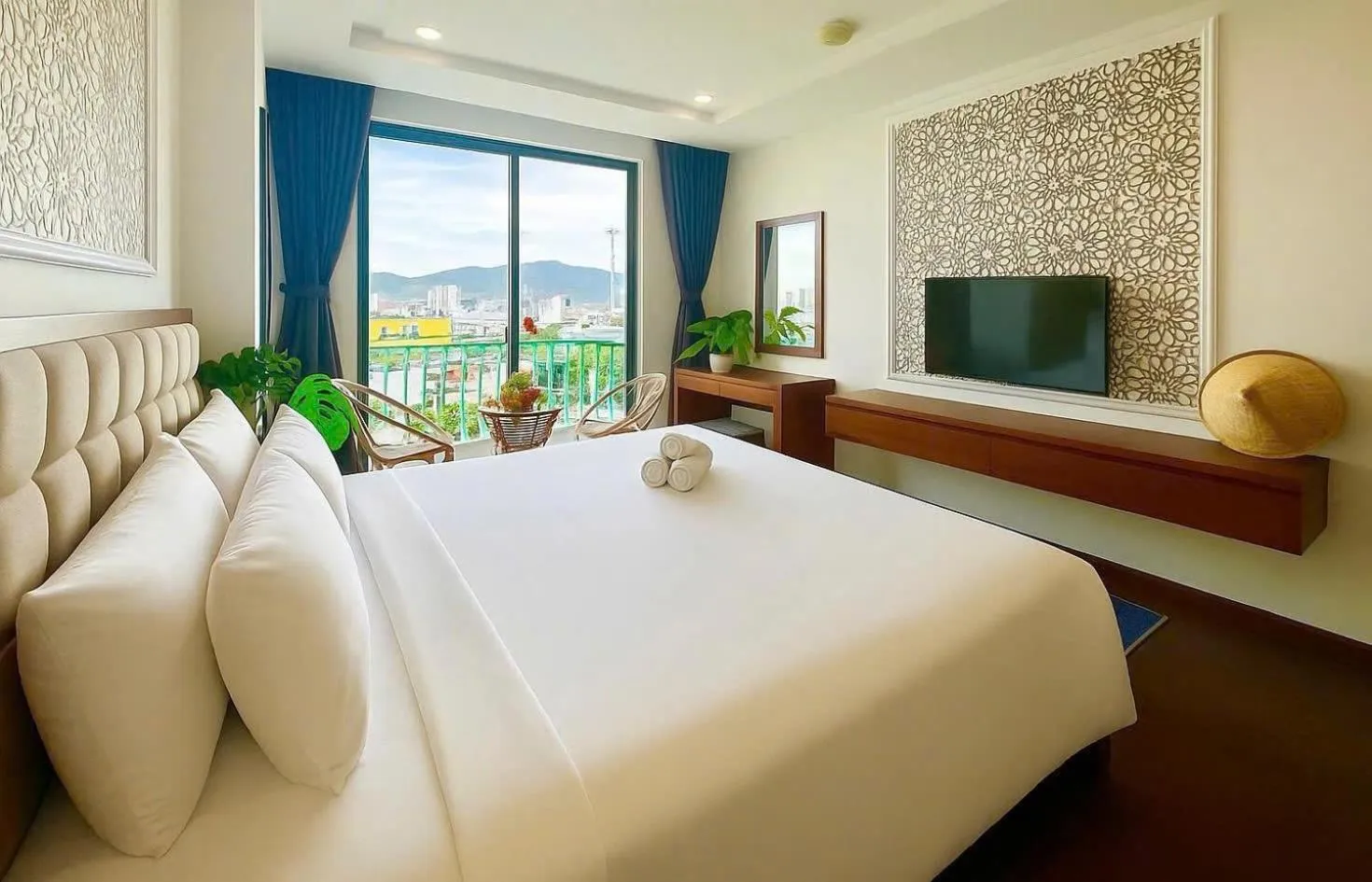 Bed in Century Hotel Da Nang