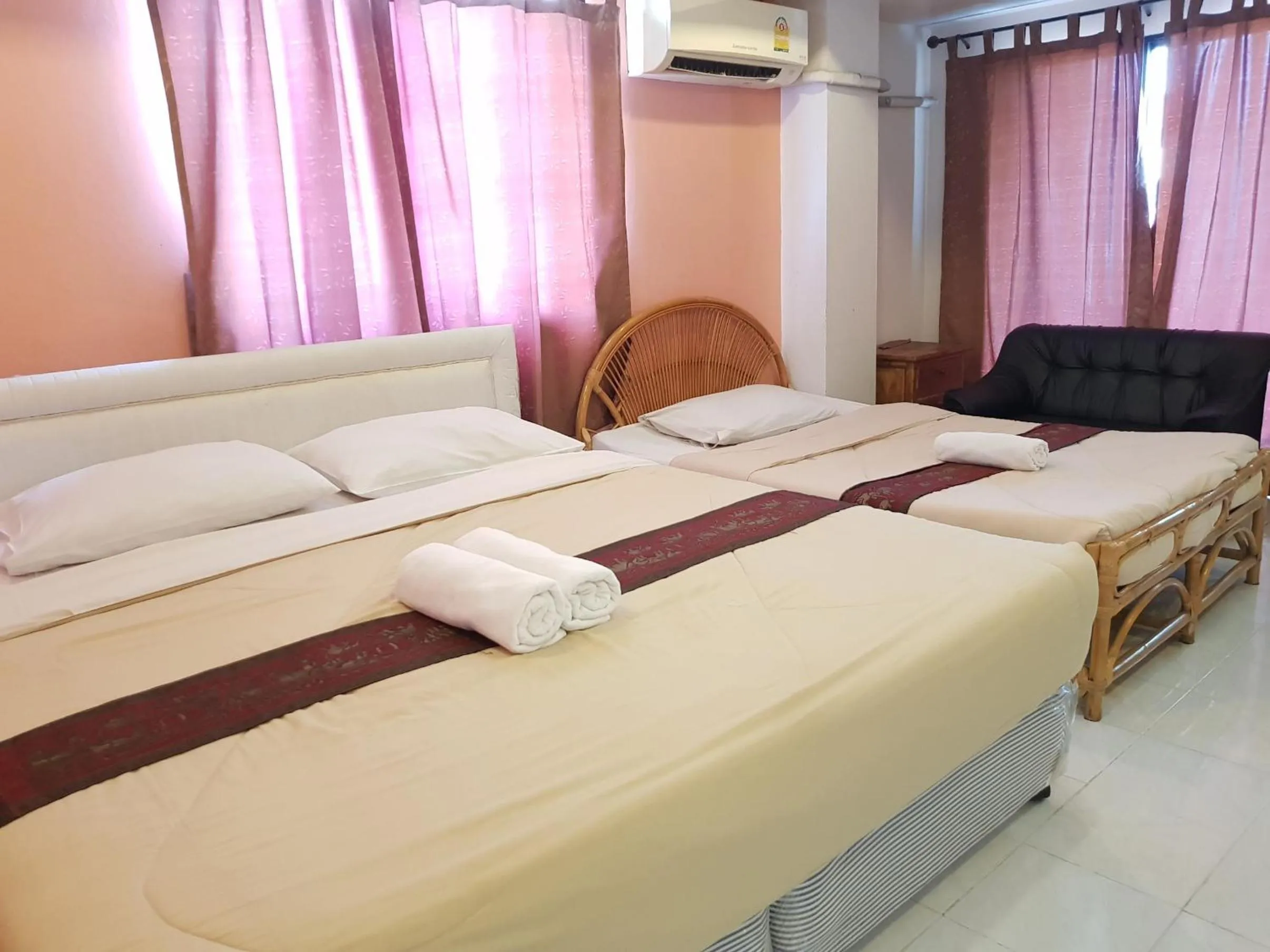 Photo of the whole room, Bed in Punya Garden Hotel