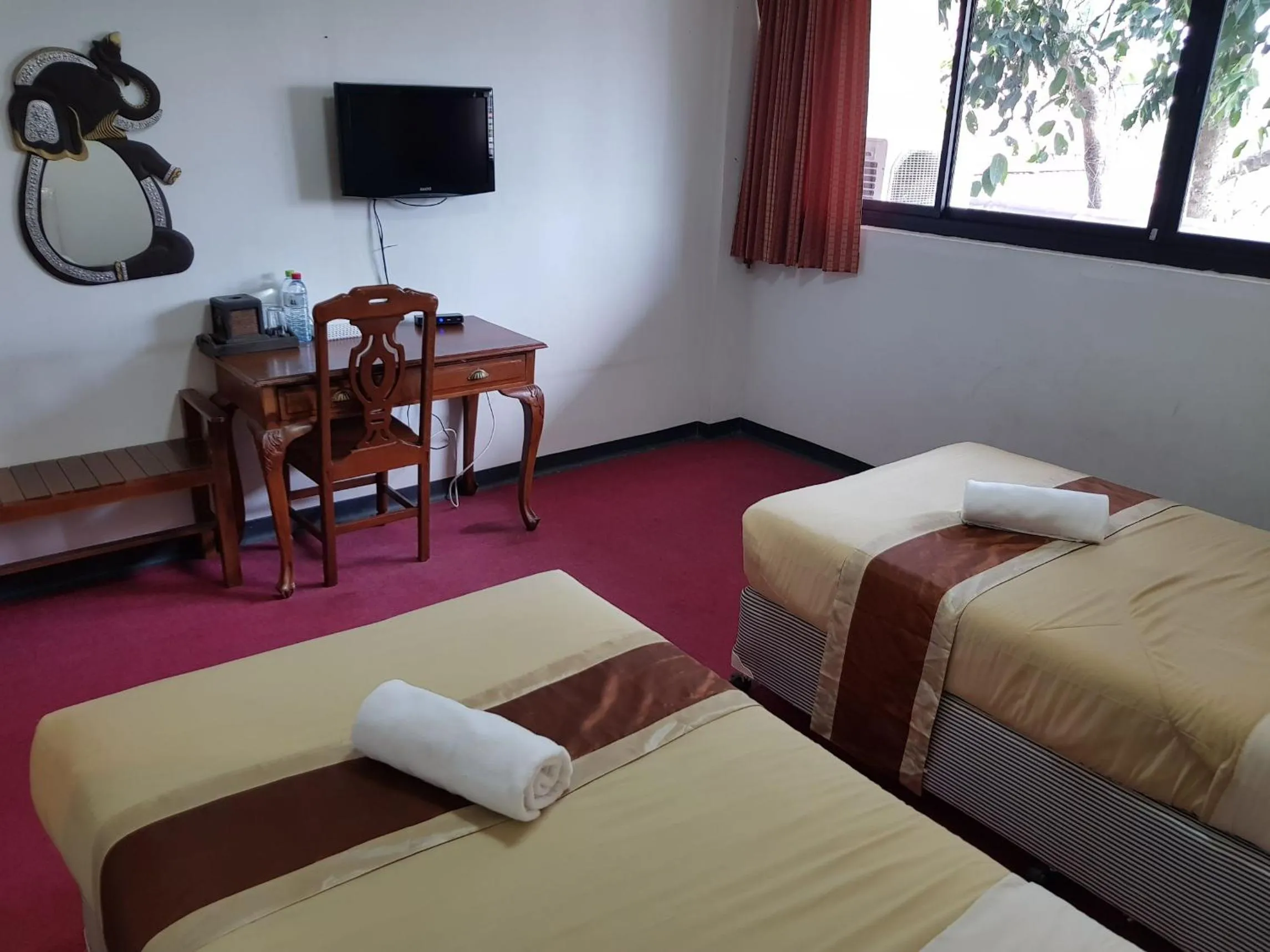 Photo of the whole room, Bed in Punya Garden Hotel