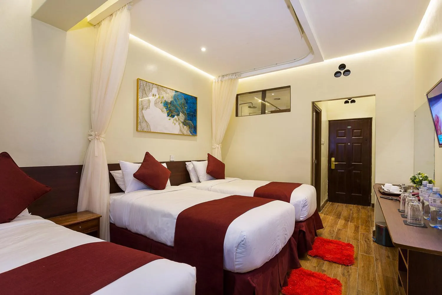 Photo of the whole room, Bed in HOTEL CENTRAL PARK & CONFERENCE CENTRE