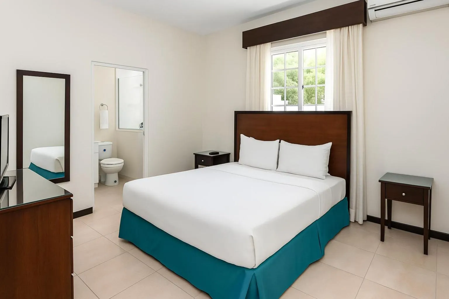 Bed in Shirley Retreat