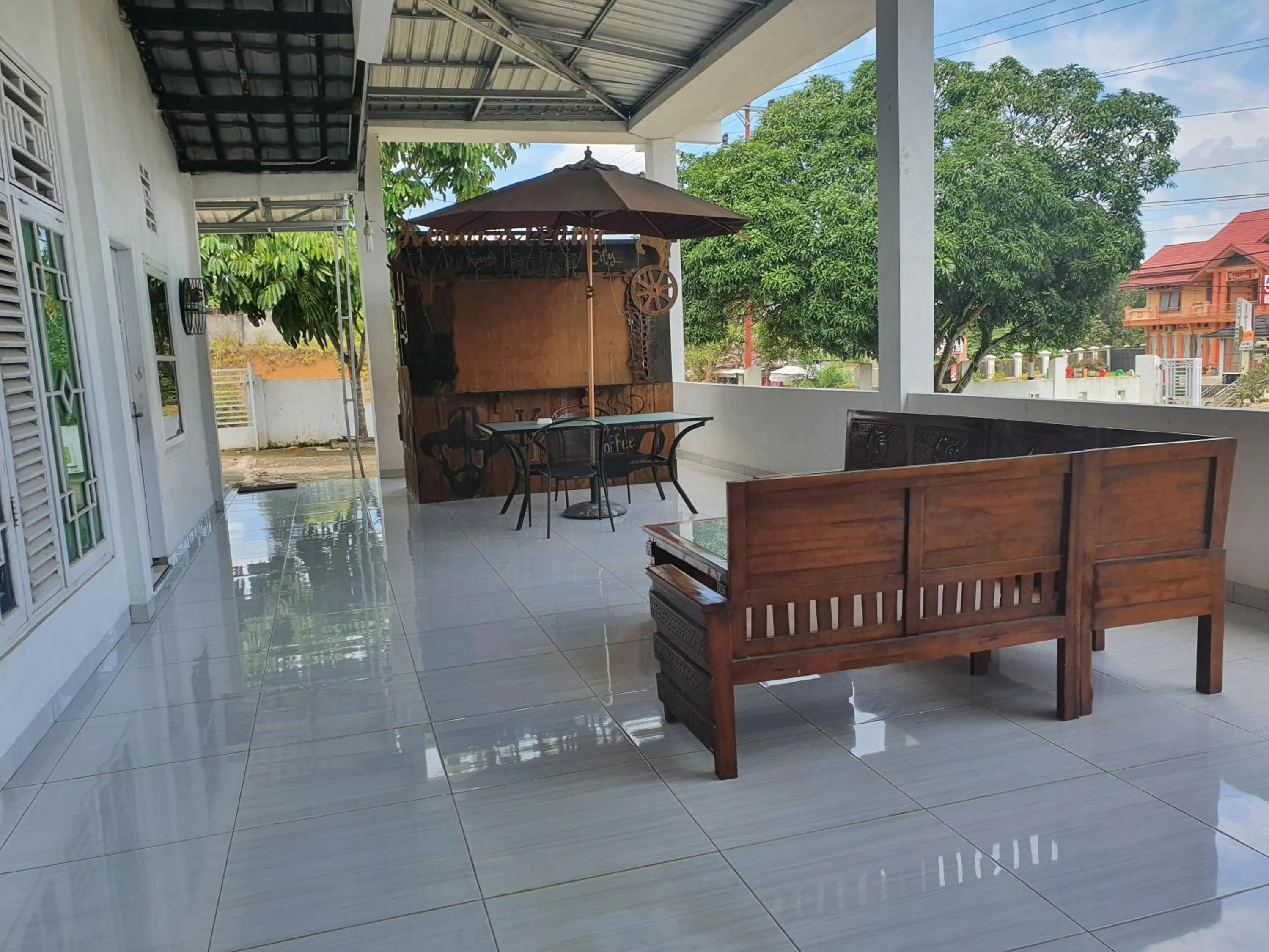 Seating area in Hotel O Losmen Bunda Arema