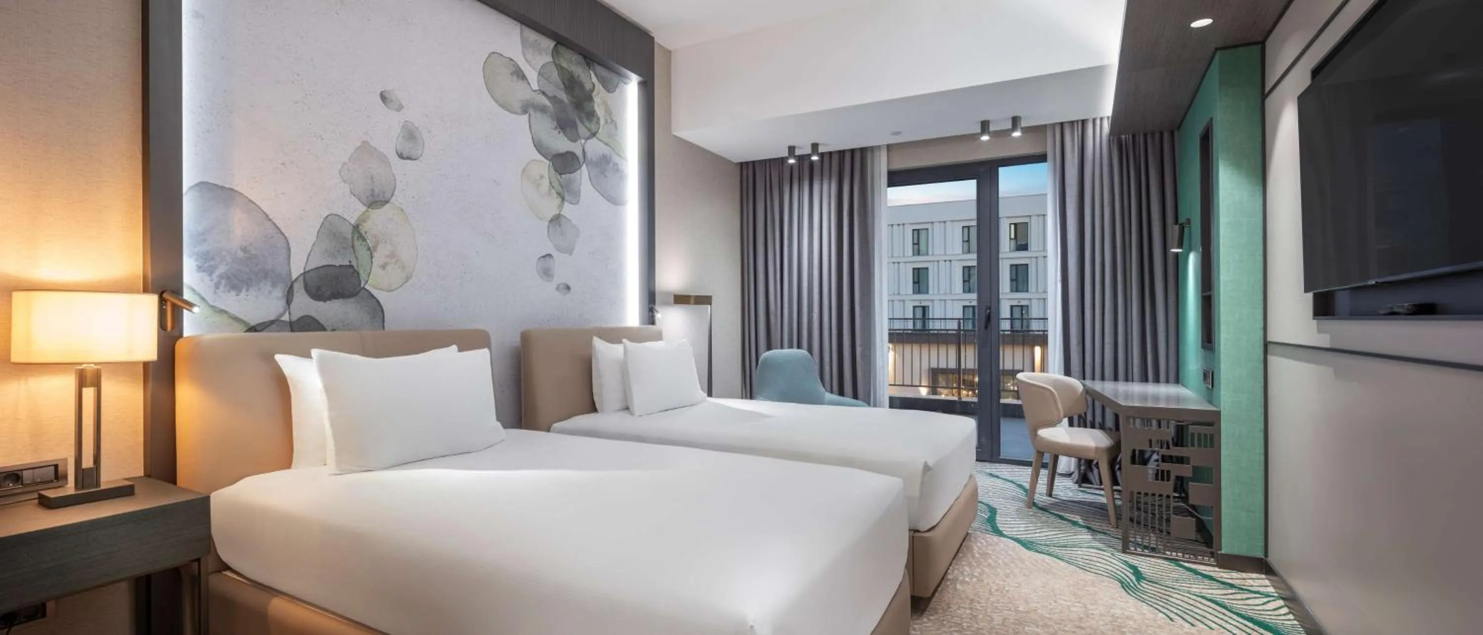 Bedroom, Bed in Doubletree By Hilton Canakkale