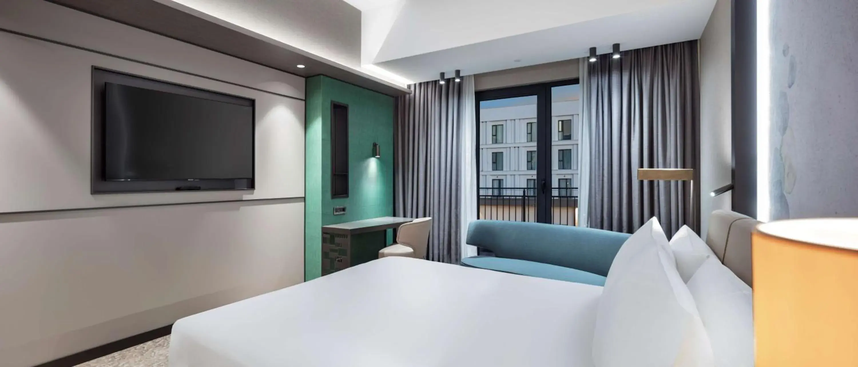 King Room - Mobility Access in Doubletree By Hilton Canakkale King Room - Mobility Access in Doubletree By Hilton Canakkale