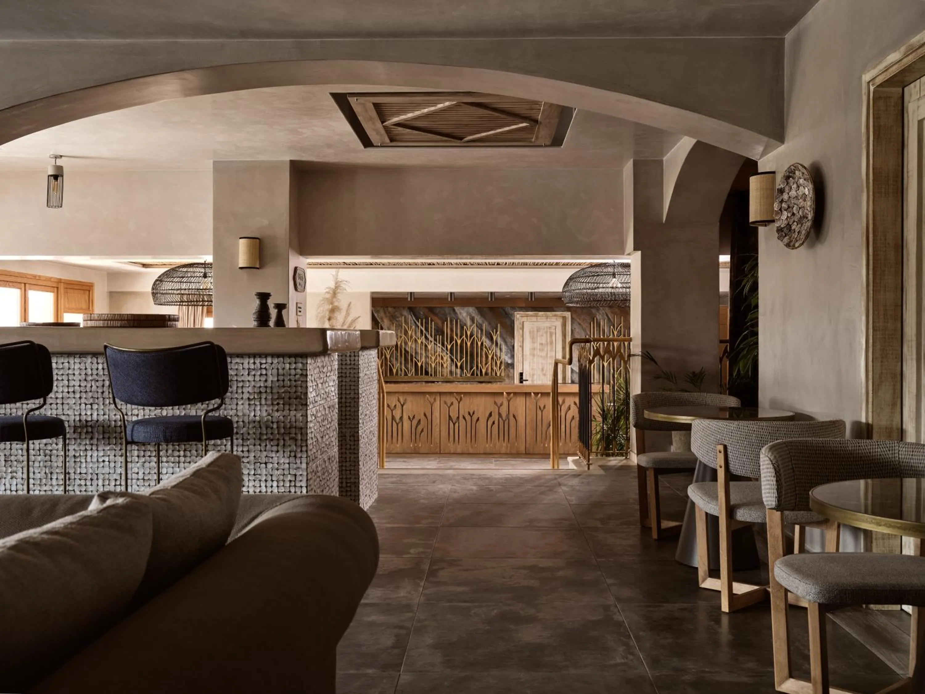 Restaurant/places to eat in Sea Breeze Santorini Beach Resort, Curio By Hilton