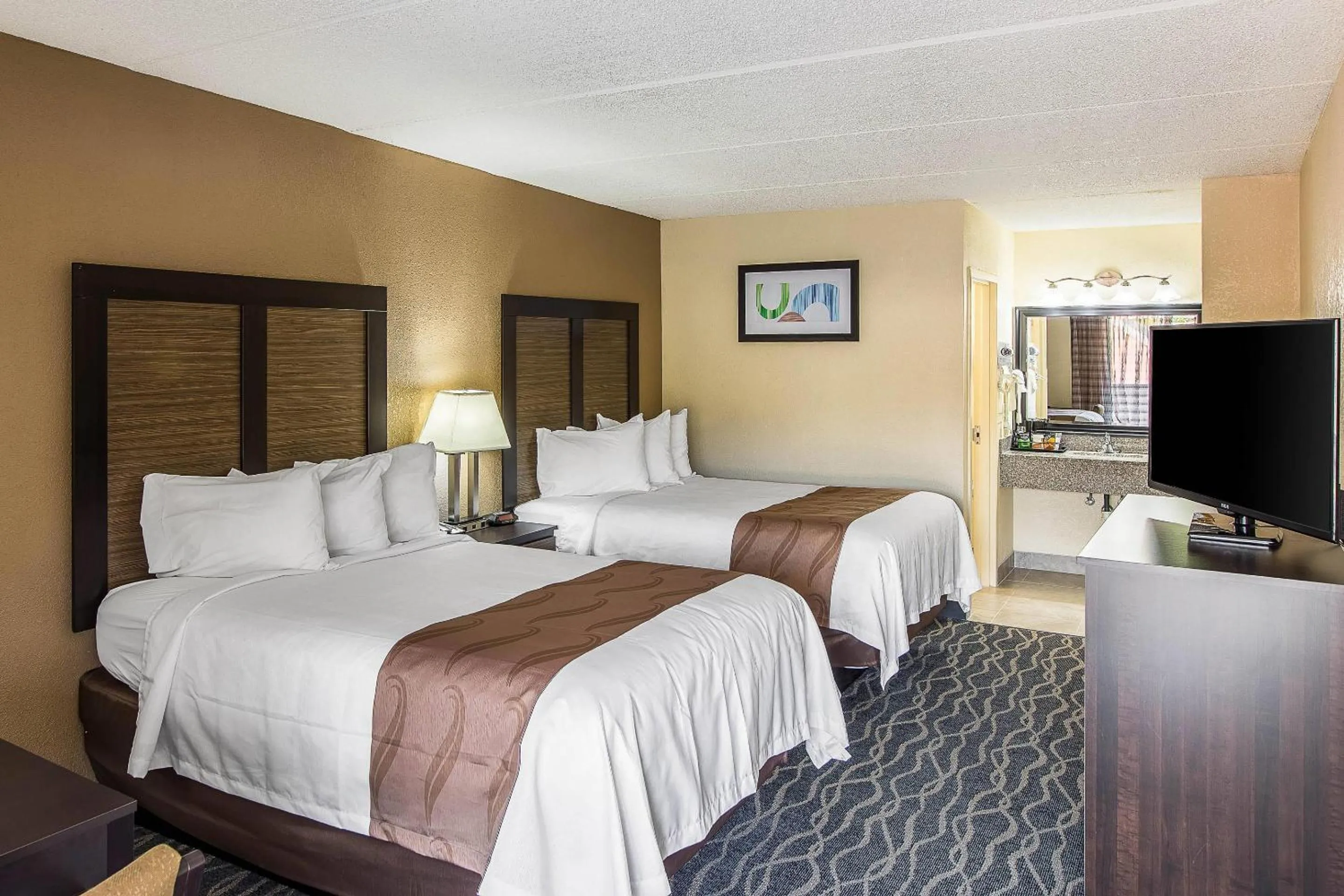 Bedroom, Bed in Quality Inn Forest City