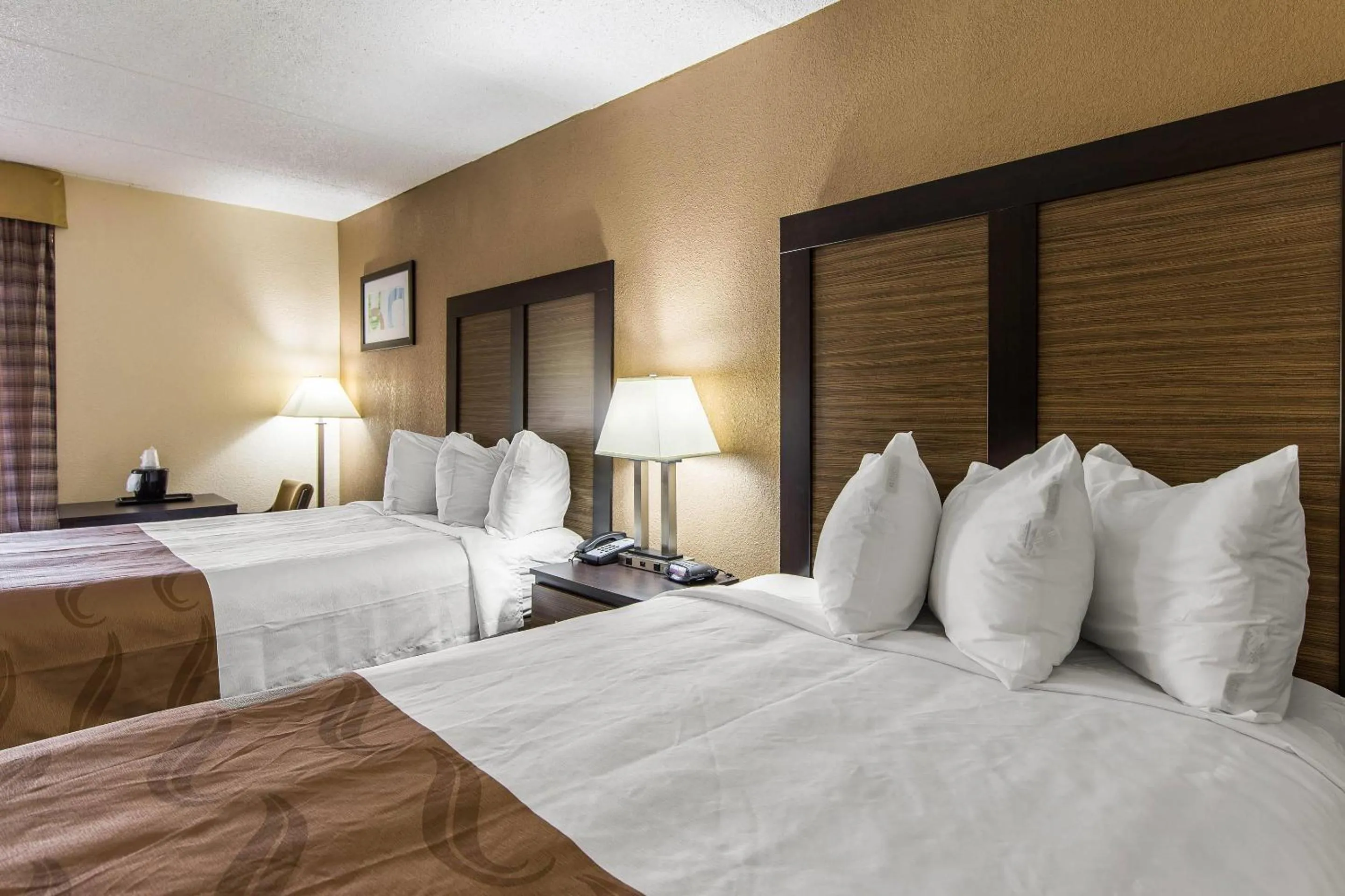 Bedroom, Bed in Quality Inn Forest City