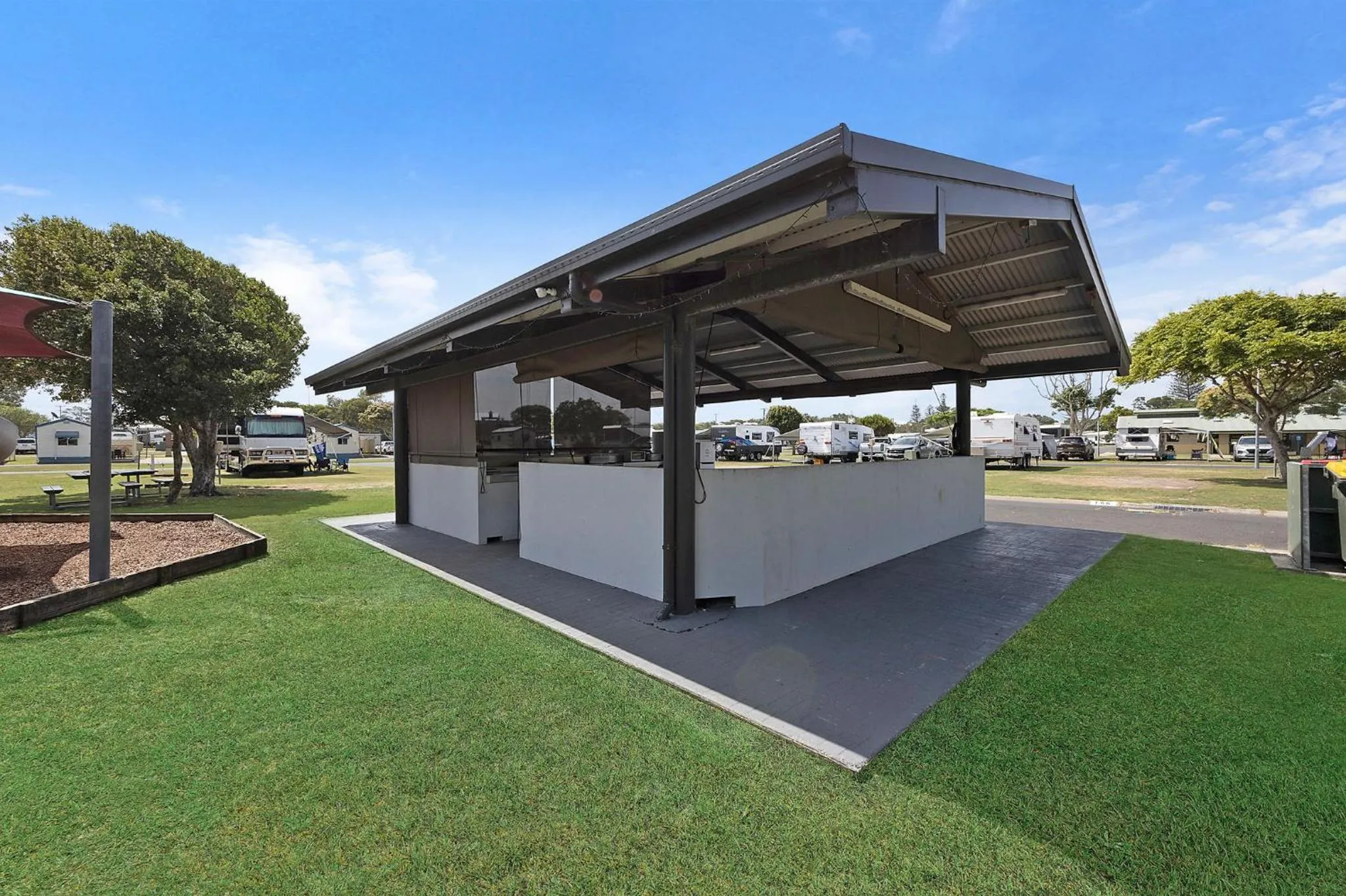Kitchen or kitchenette in Reflections Evans Head - Holiday Park