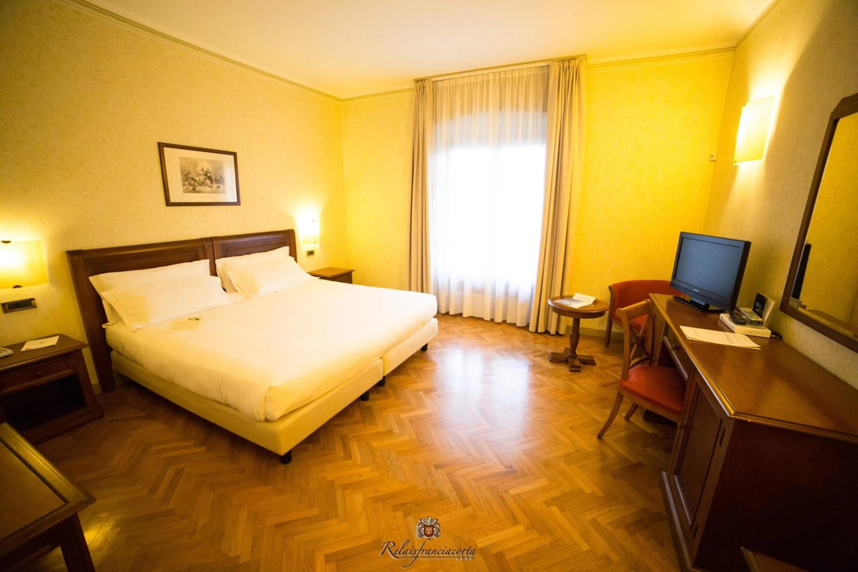 Bedroom, Bed in Relaisfranciacorta