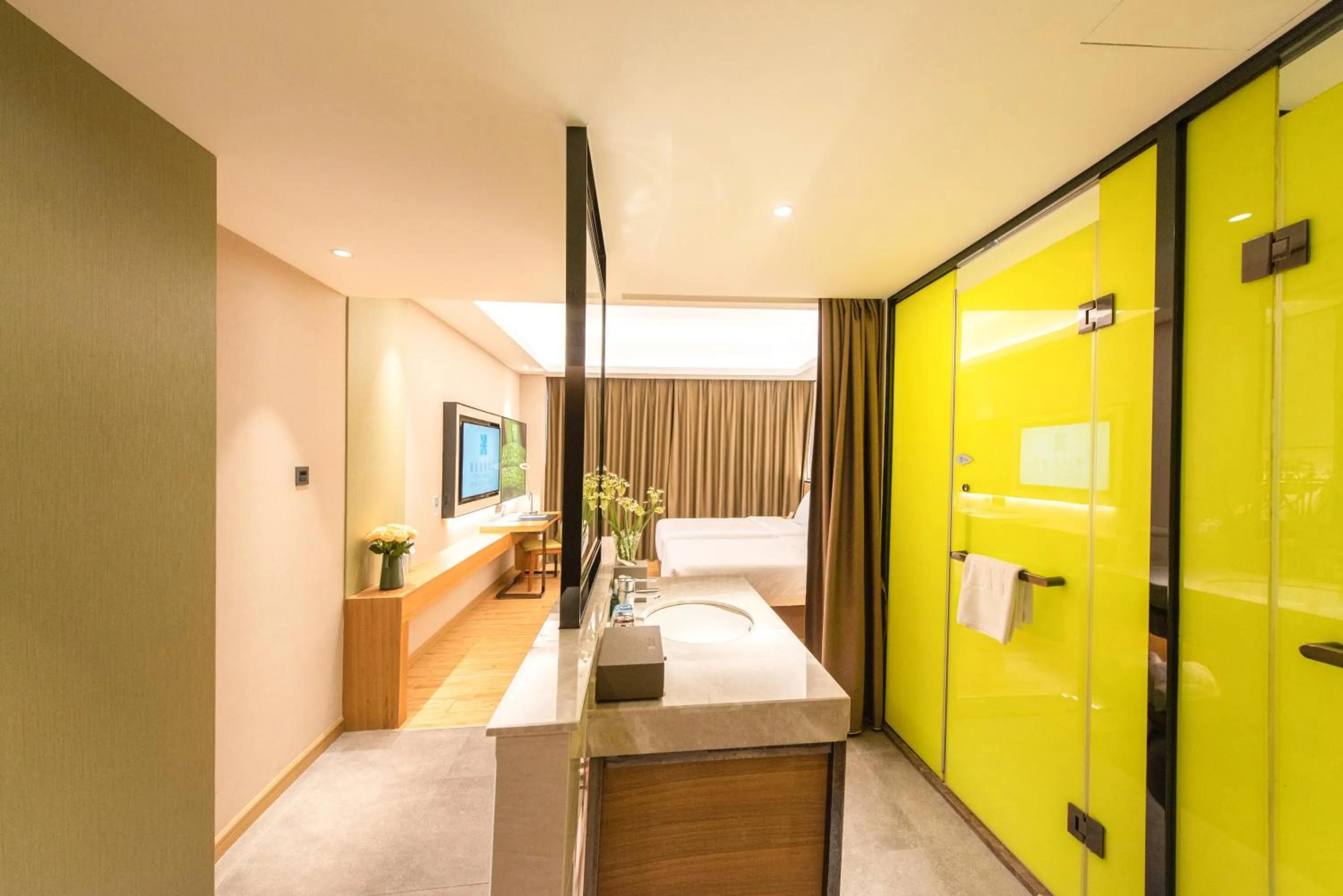 Photo of the whole room, Bed in Rising Dragon International Hotel