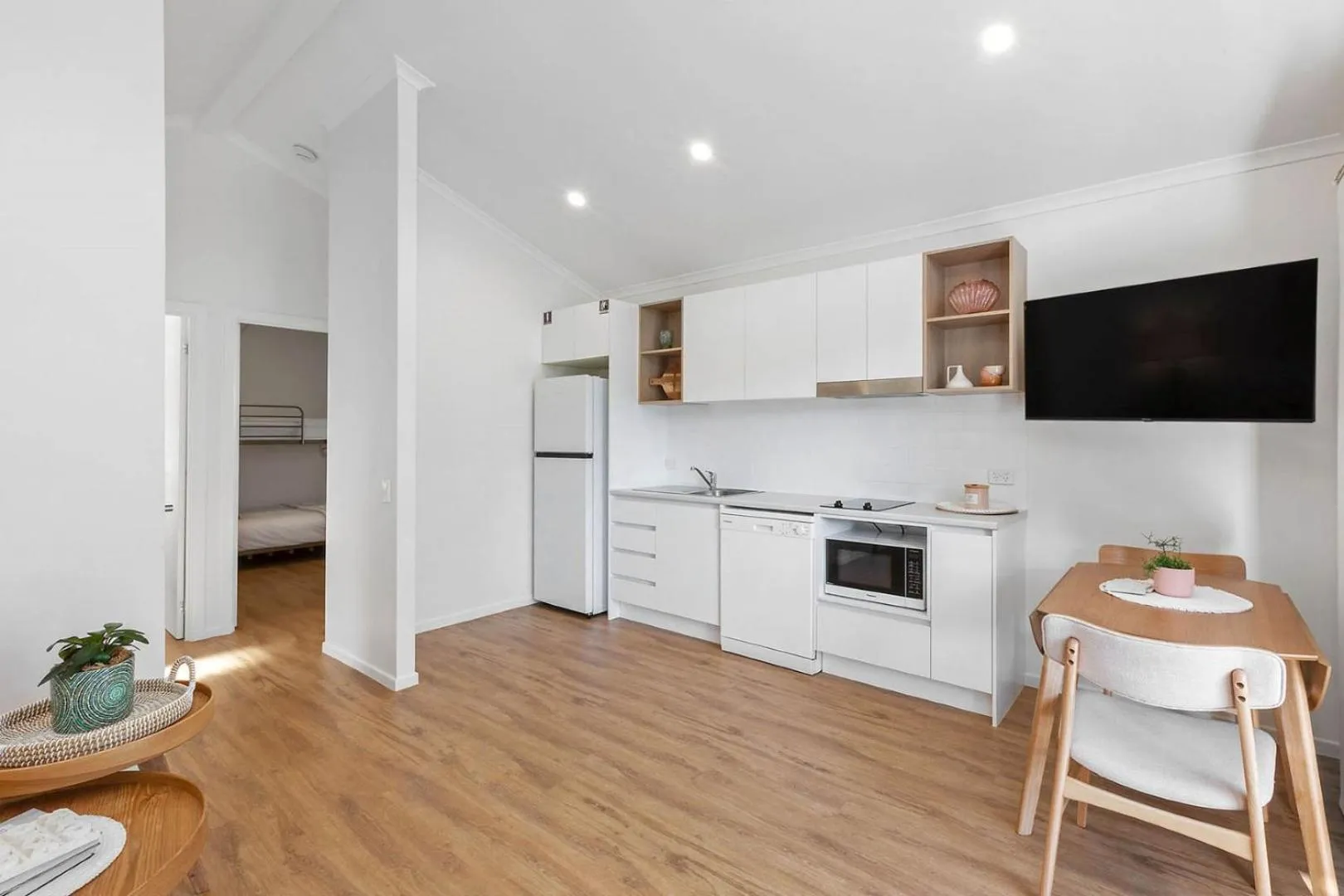 TV and multimedia in Reflections Ferry Reserve - Holiday Park