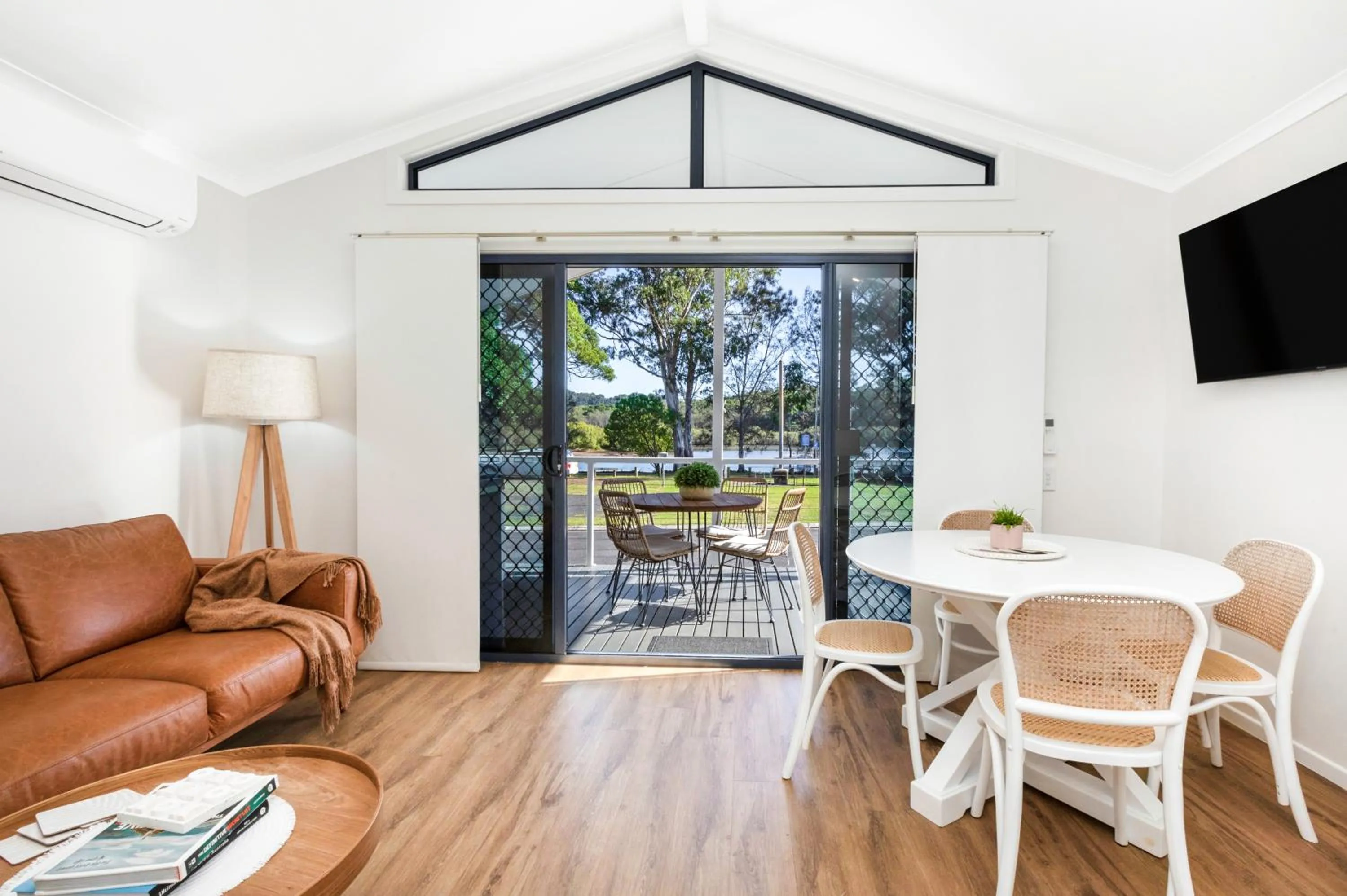 Living room in Reflections Ferry Reserve - Holiday Park
