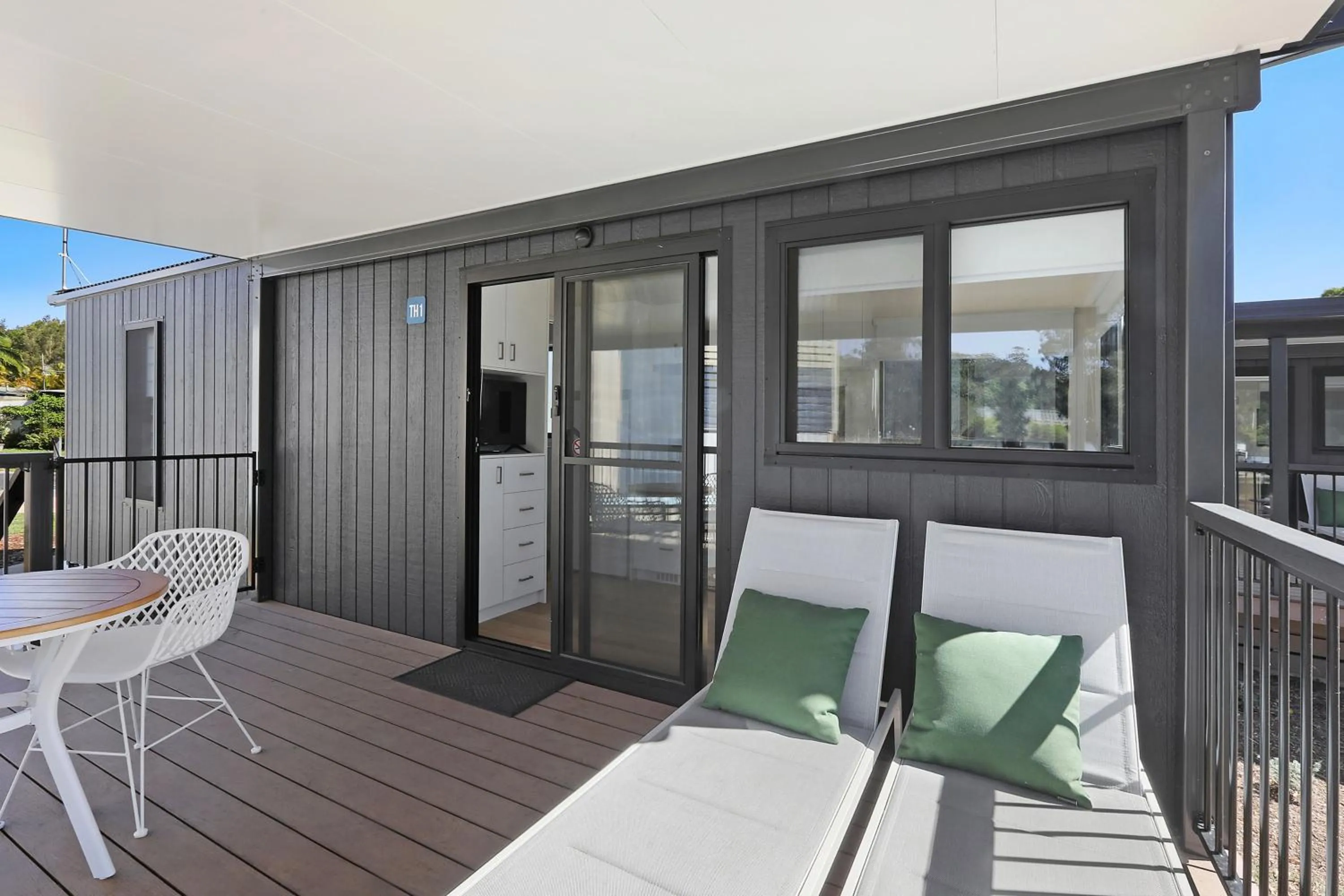 Balcony/Terrace in Reflections Ferry Reserve - Holiday Park