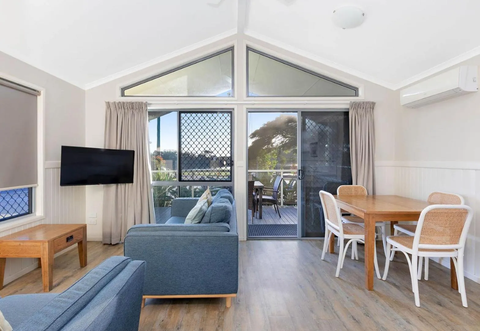 TV and multimedia in Reflections Massy Greene - Holiday Park