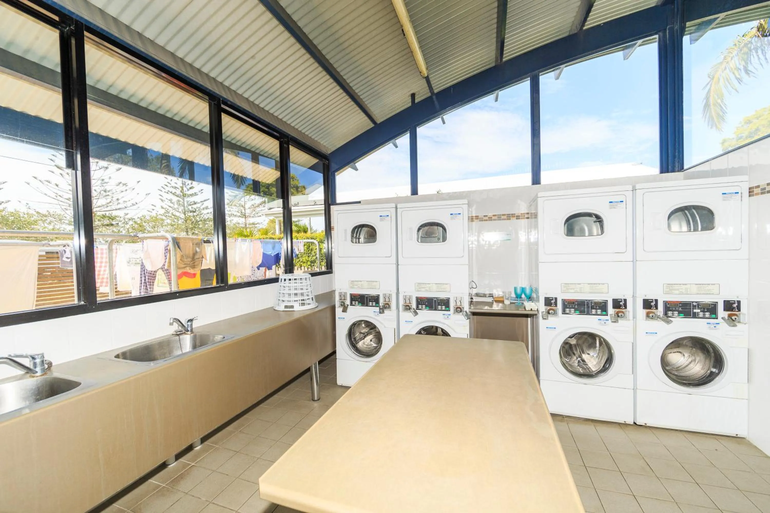 washing machine in Reflections Massy Greene - Holiday Park