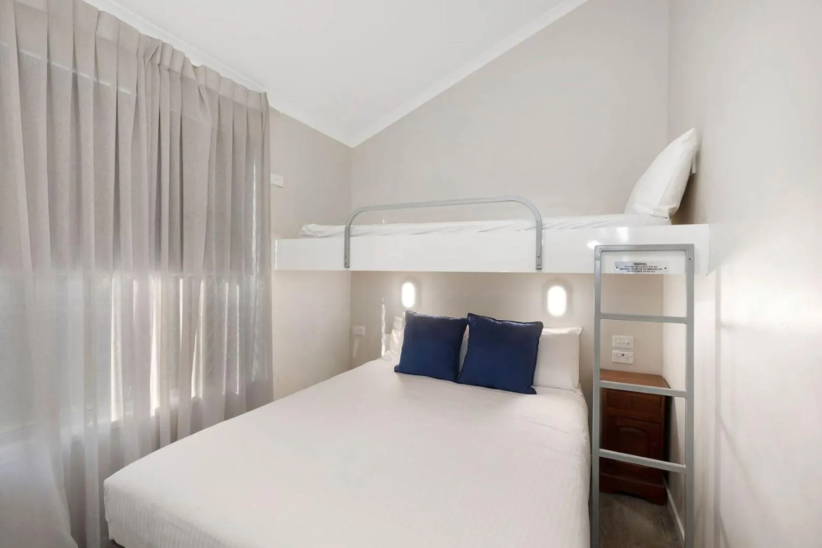 Bedroom, Bed in Reflections Massy Greene - Holiday Park