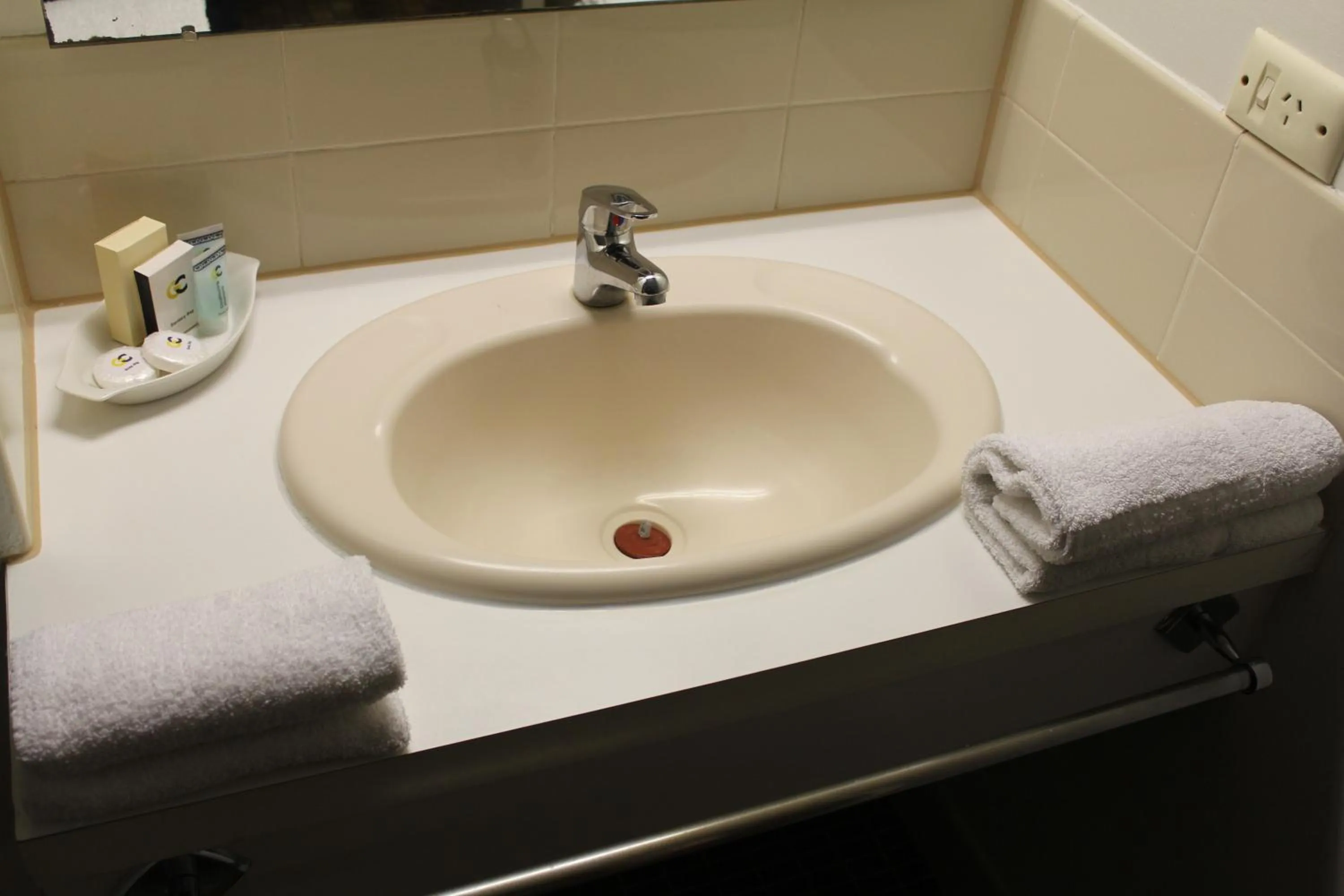 Bathroom in Sandpipers @ Millicent