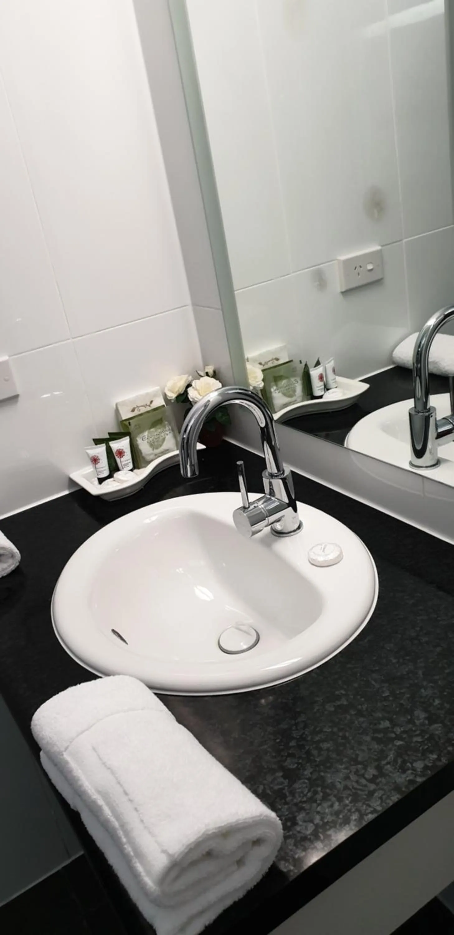 Bathroom in Sandpipers @ Millicent