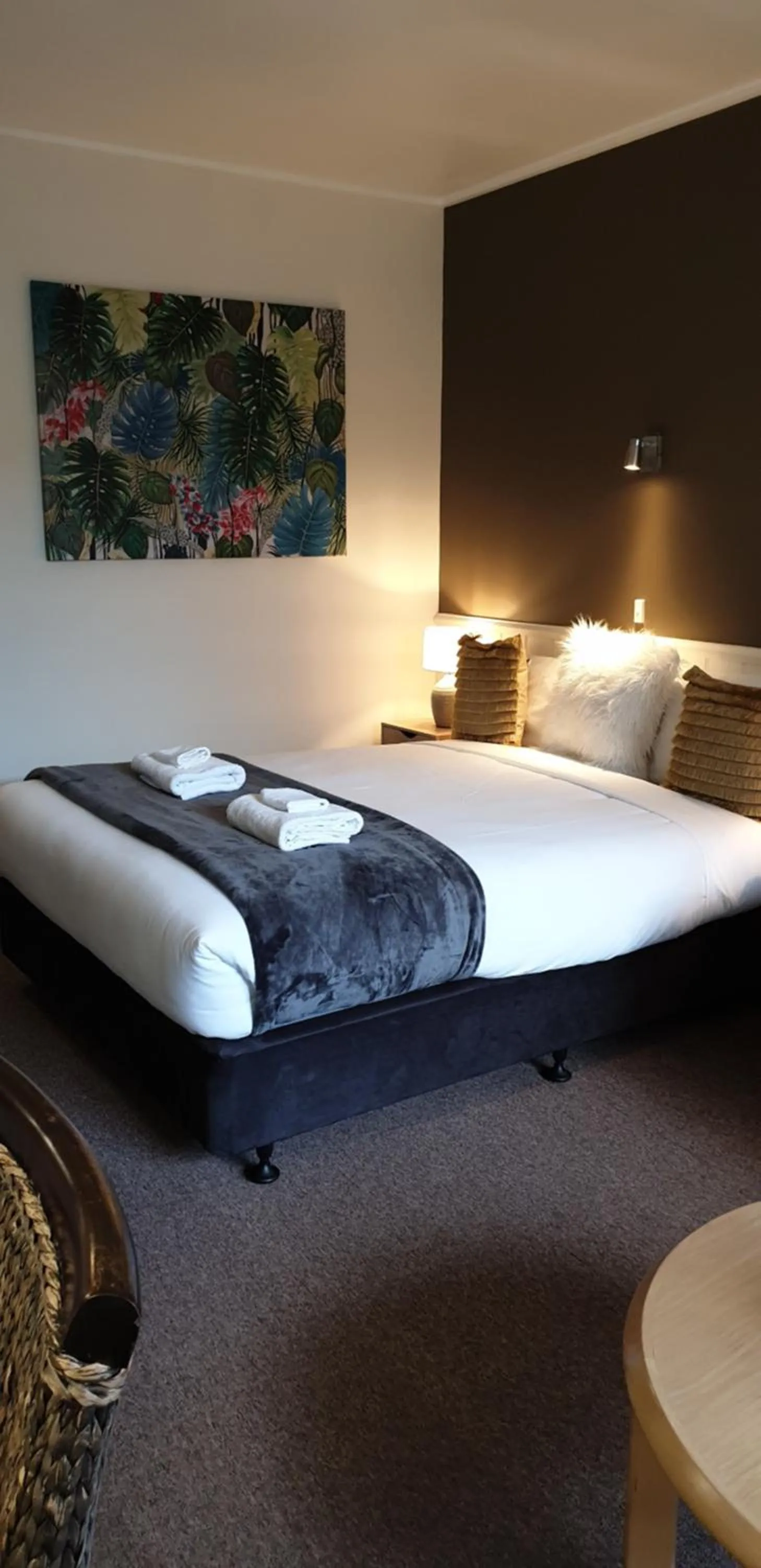 Bedroom, Bed in Sandpipers @ Millicent