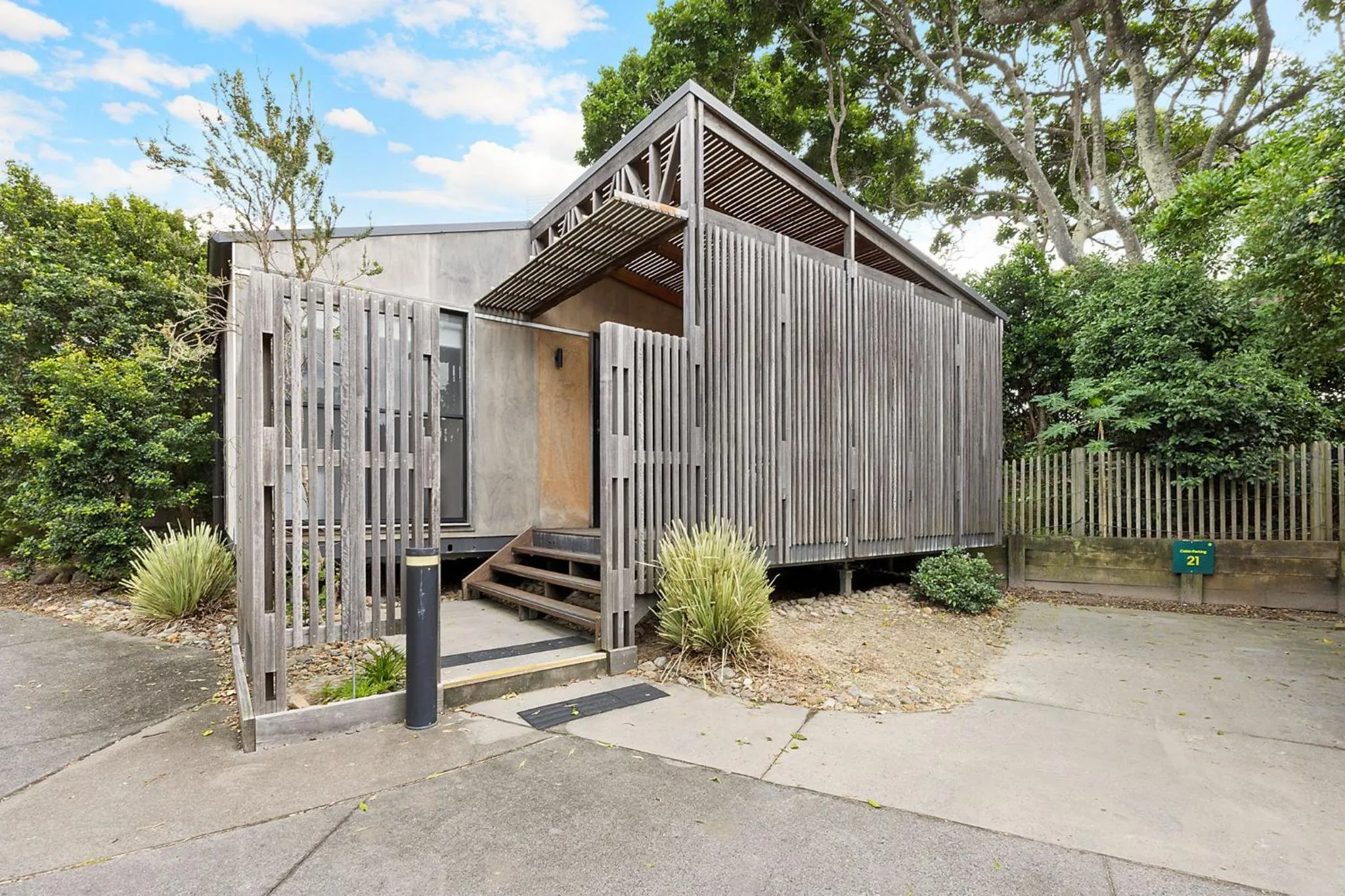 Facade/entrance in Reflections Byron Bay - Holiday Park