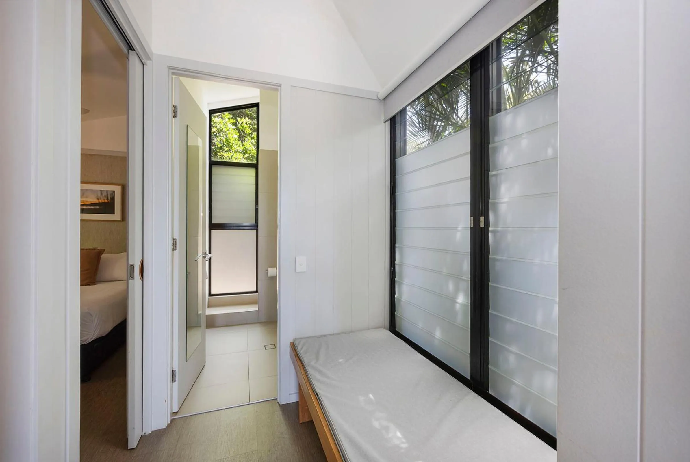 Bathroom, Bed in Reflections Byron Bay - Holiday Park