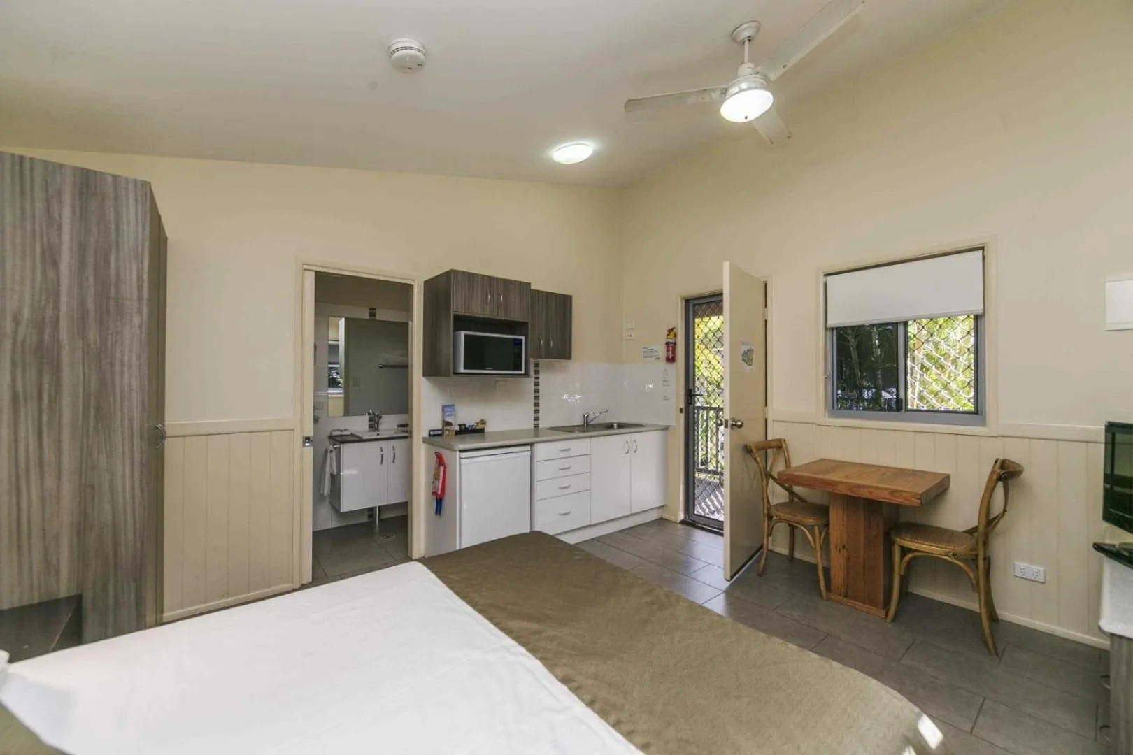 Bed in Reflections Byron Bay - Holiday Park