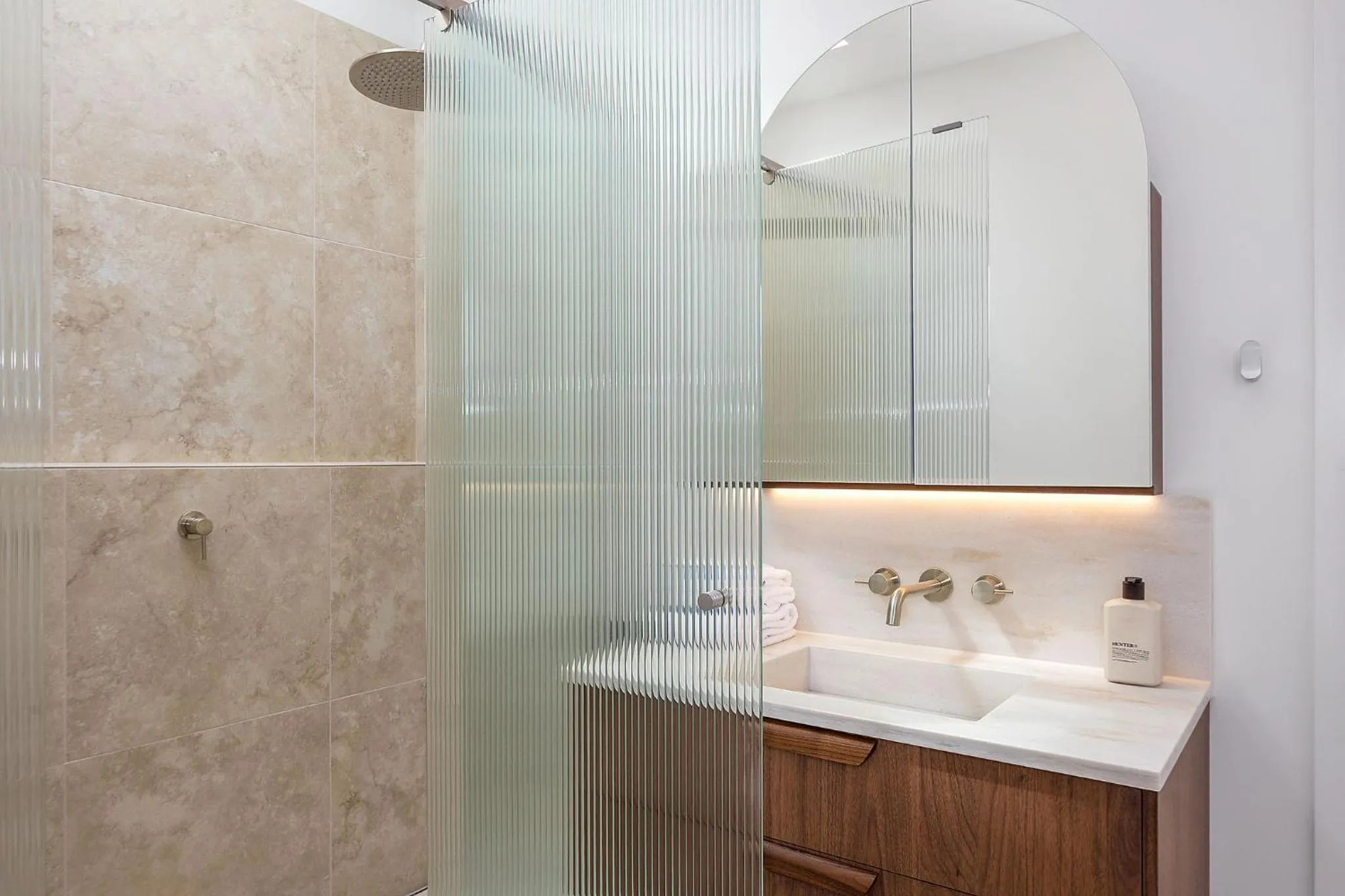 Shower in Reflections Byron Bay - Holiday Park