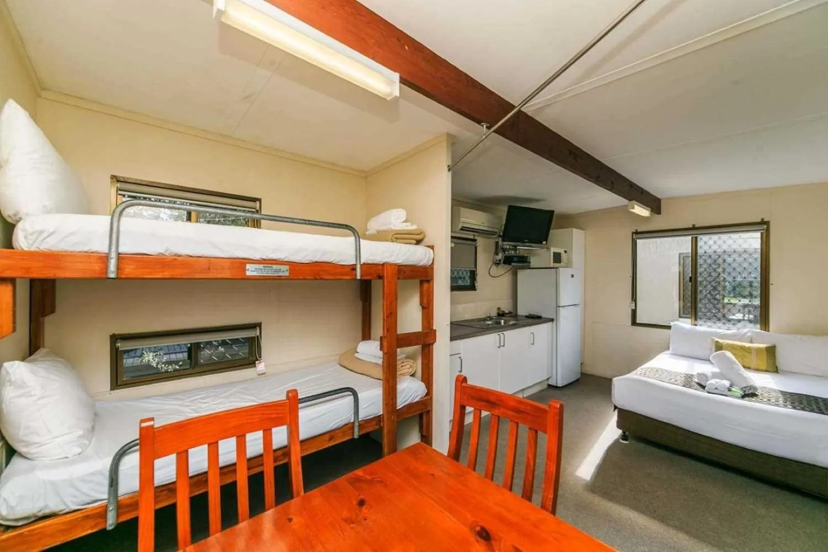 Photo of the whole room, Bed in Reflections Lennox Head - Holiday Park