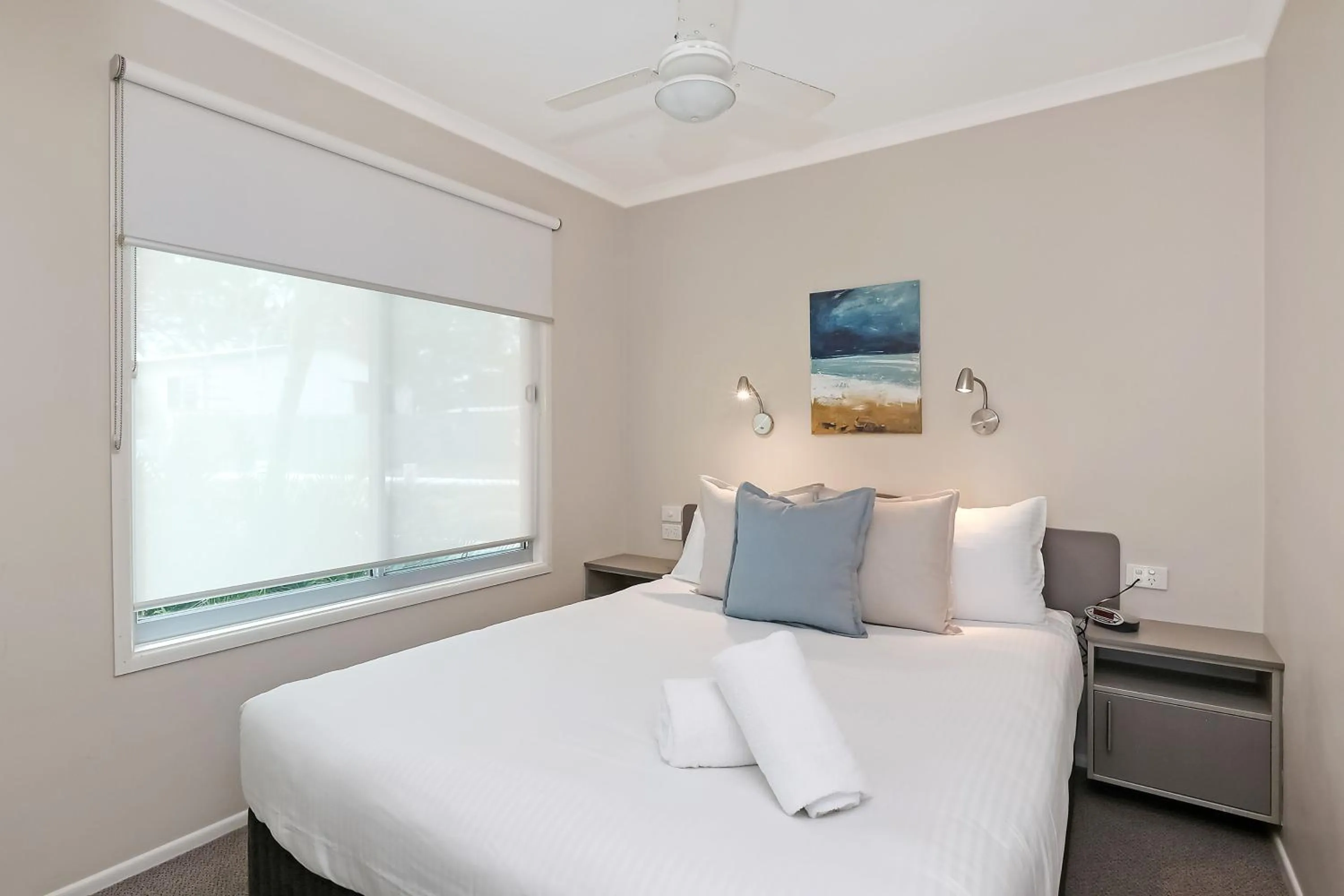 Bedroom, Bed in Reflections Shaws Bay - Holiday Park