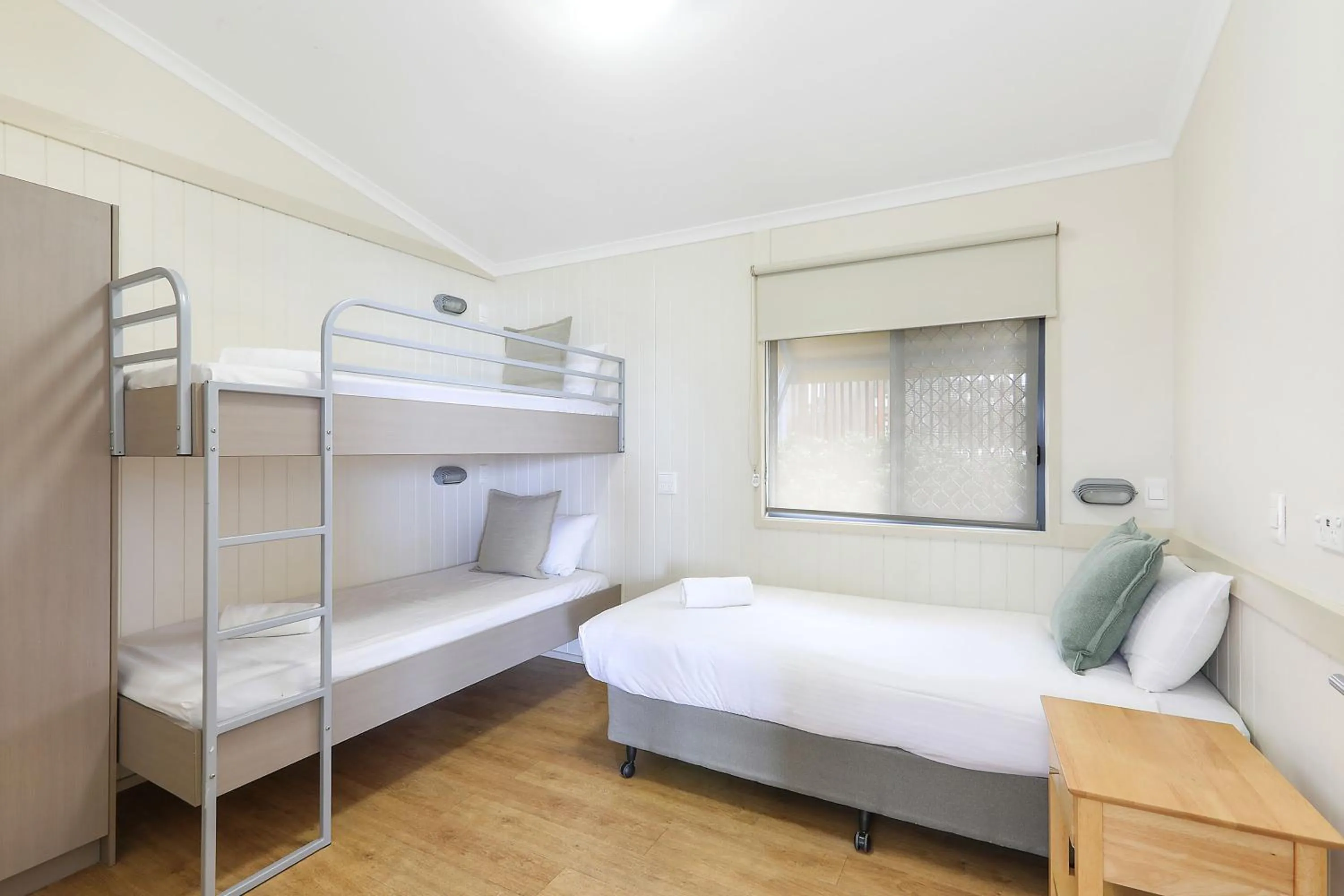 Bedroom, Bed in Reflections Shaws Bay - Holiday Park