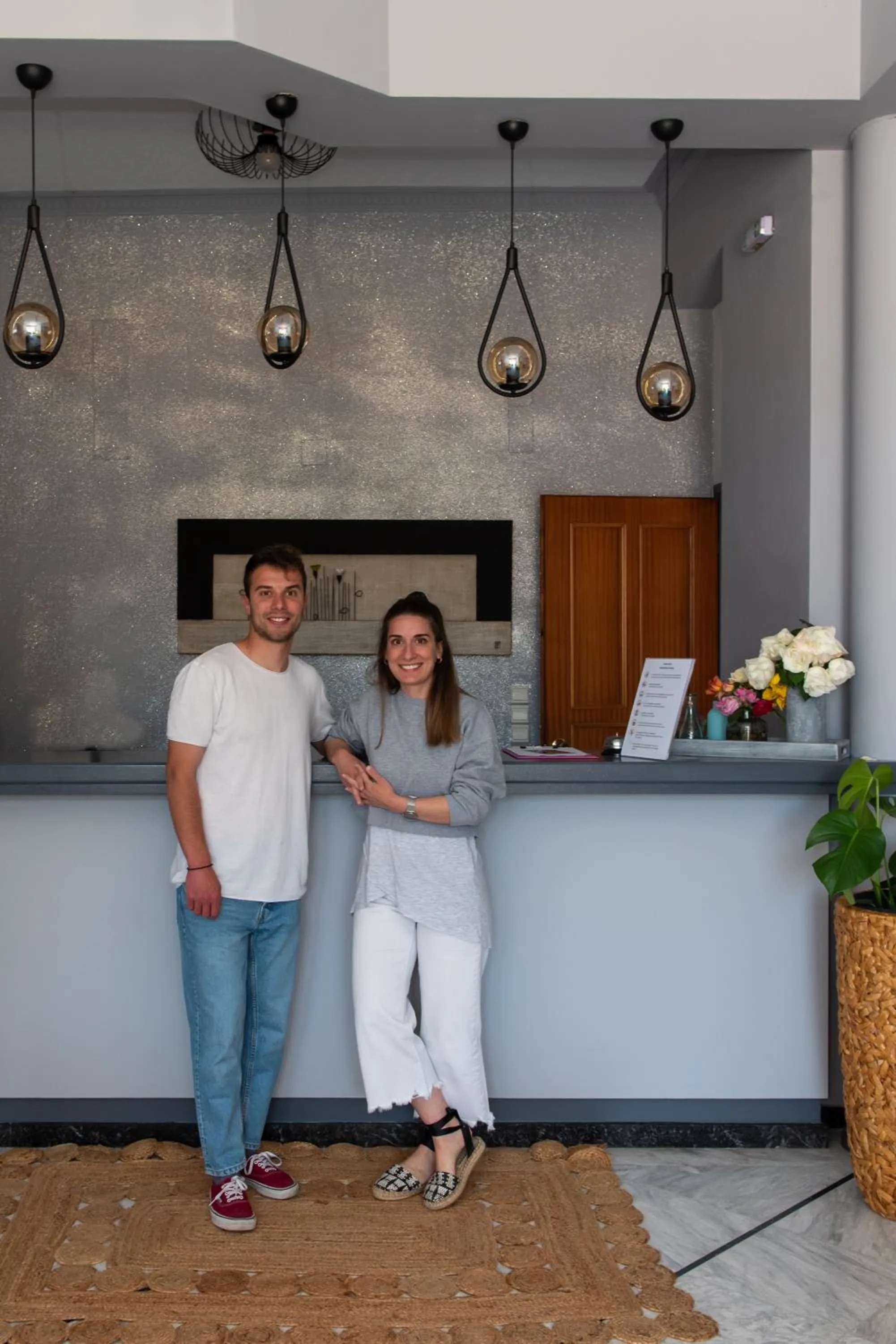 People in Iro's Residence