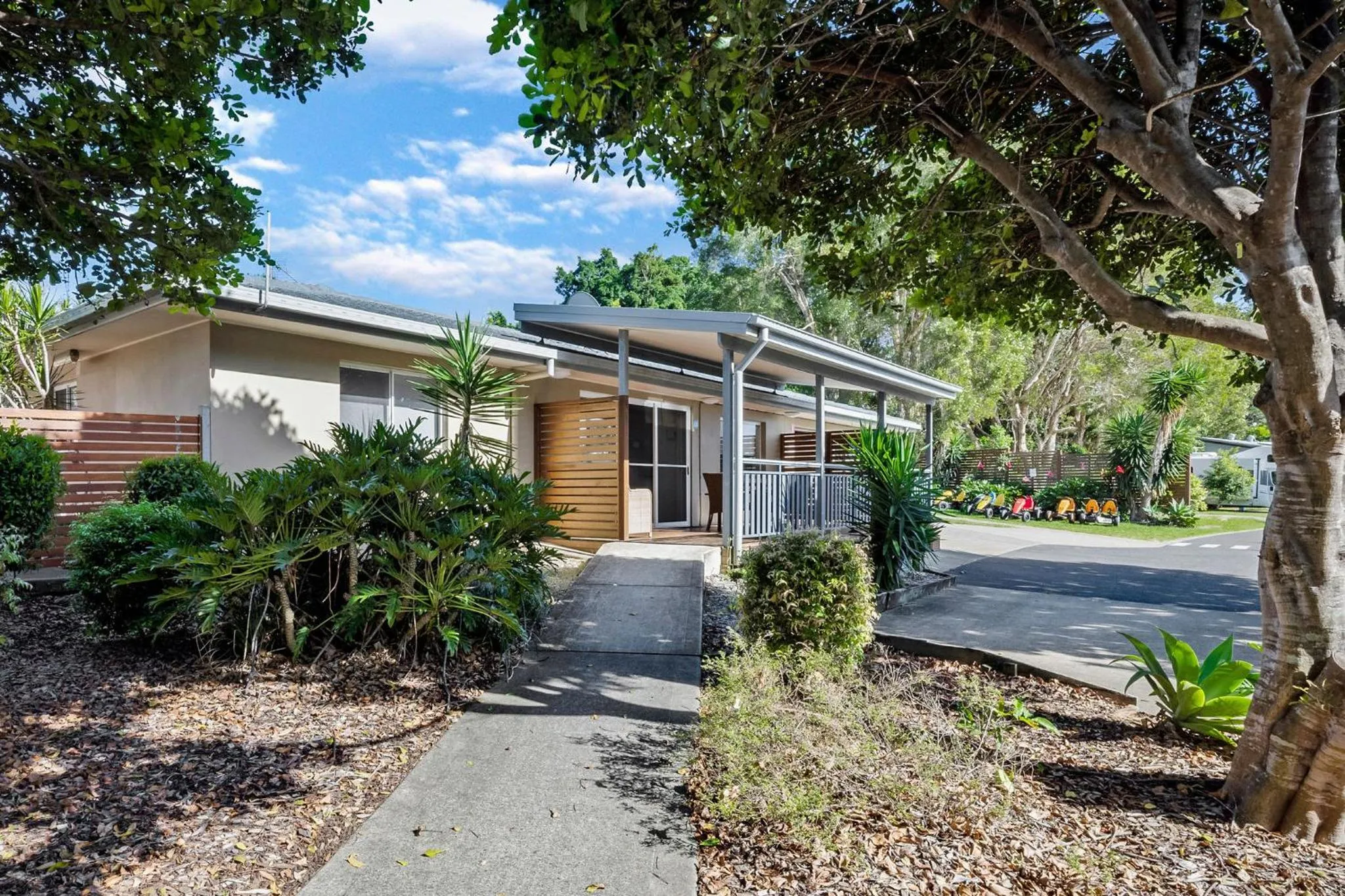 Facade/entrance in Reflections Urunga - Holiday Park