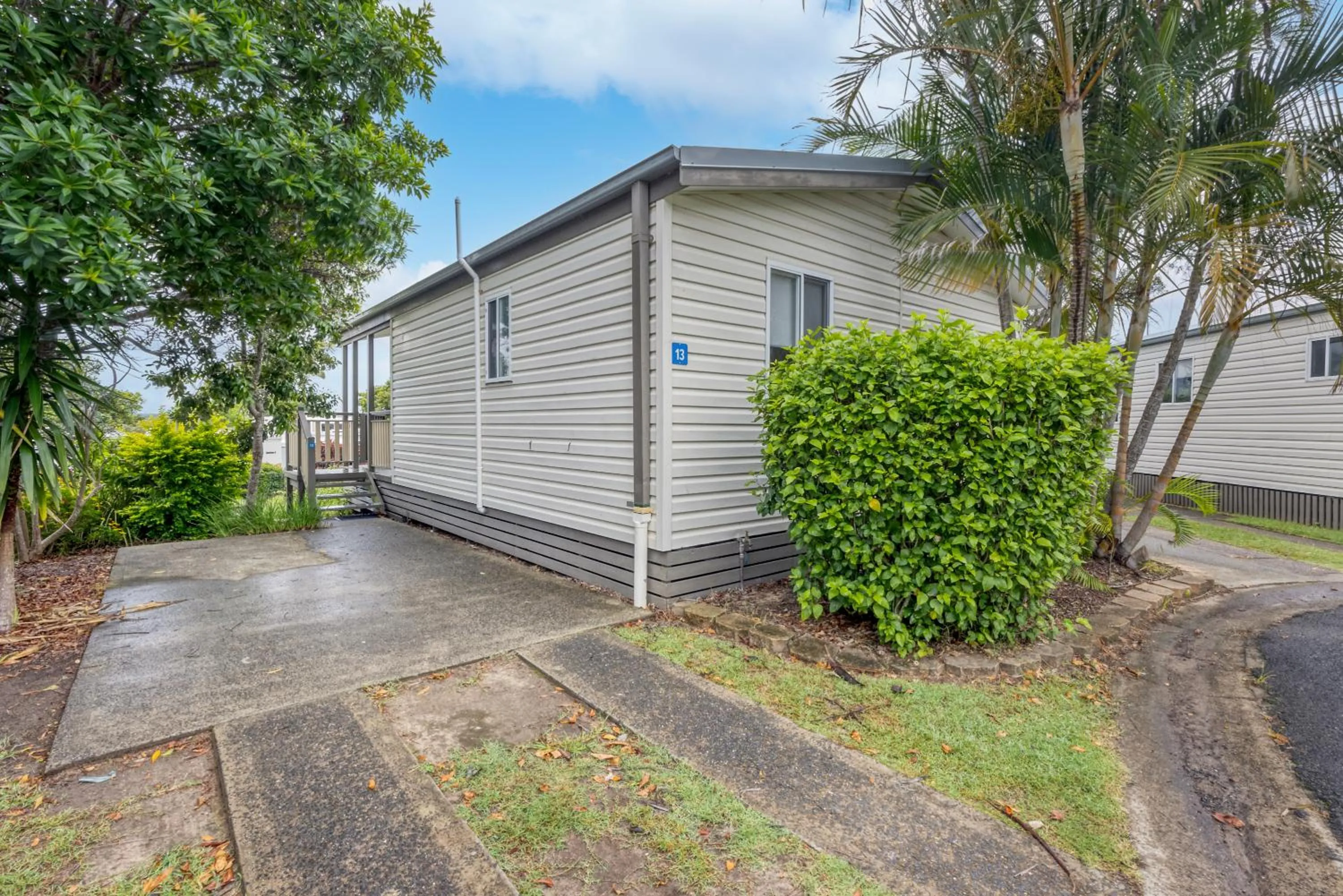 Facade/entrance in Reflections Urunga - Holiday Park