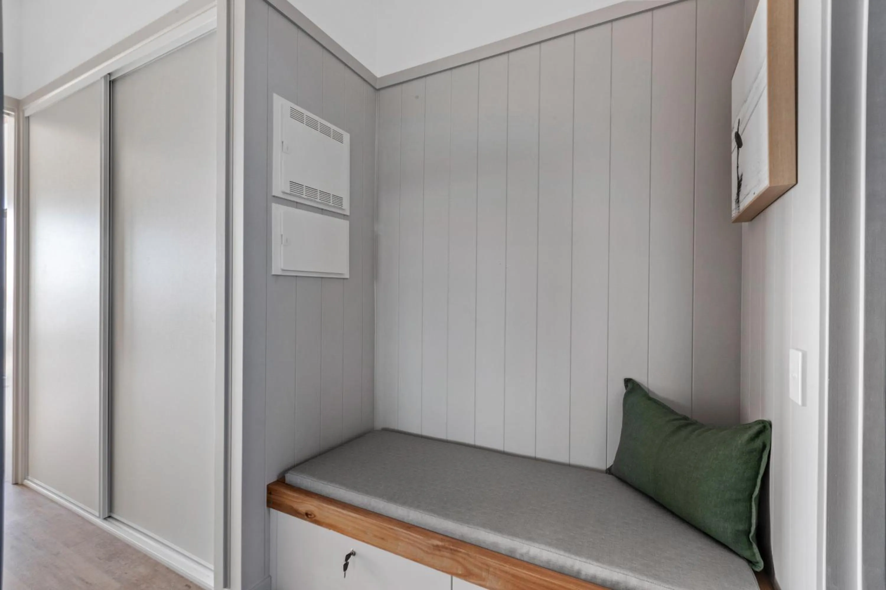 Seating area, Bed in Reflections Urunga - Holiday Park