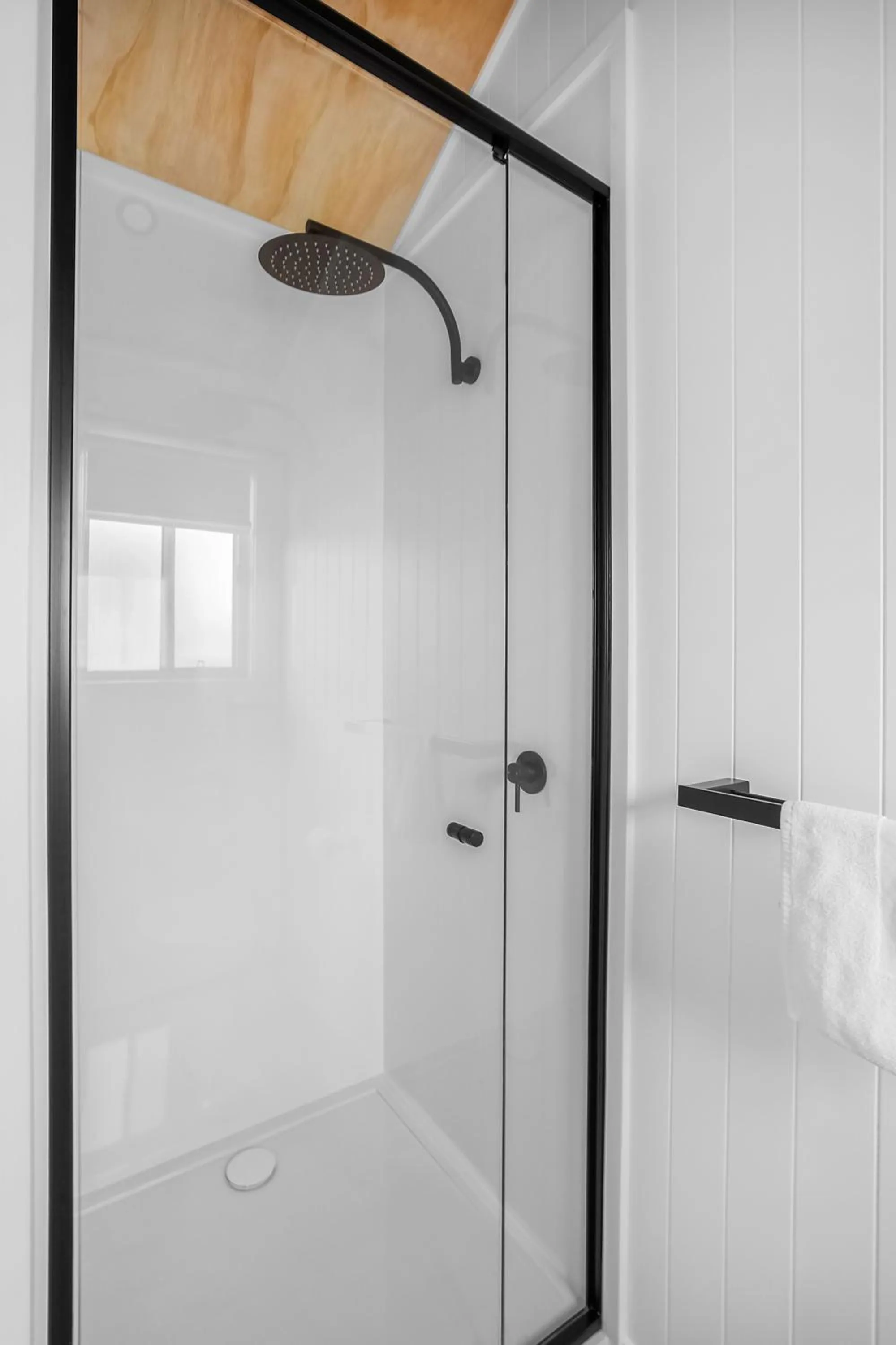 Shower in Reflections Scotts Head - Holiday Park