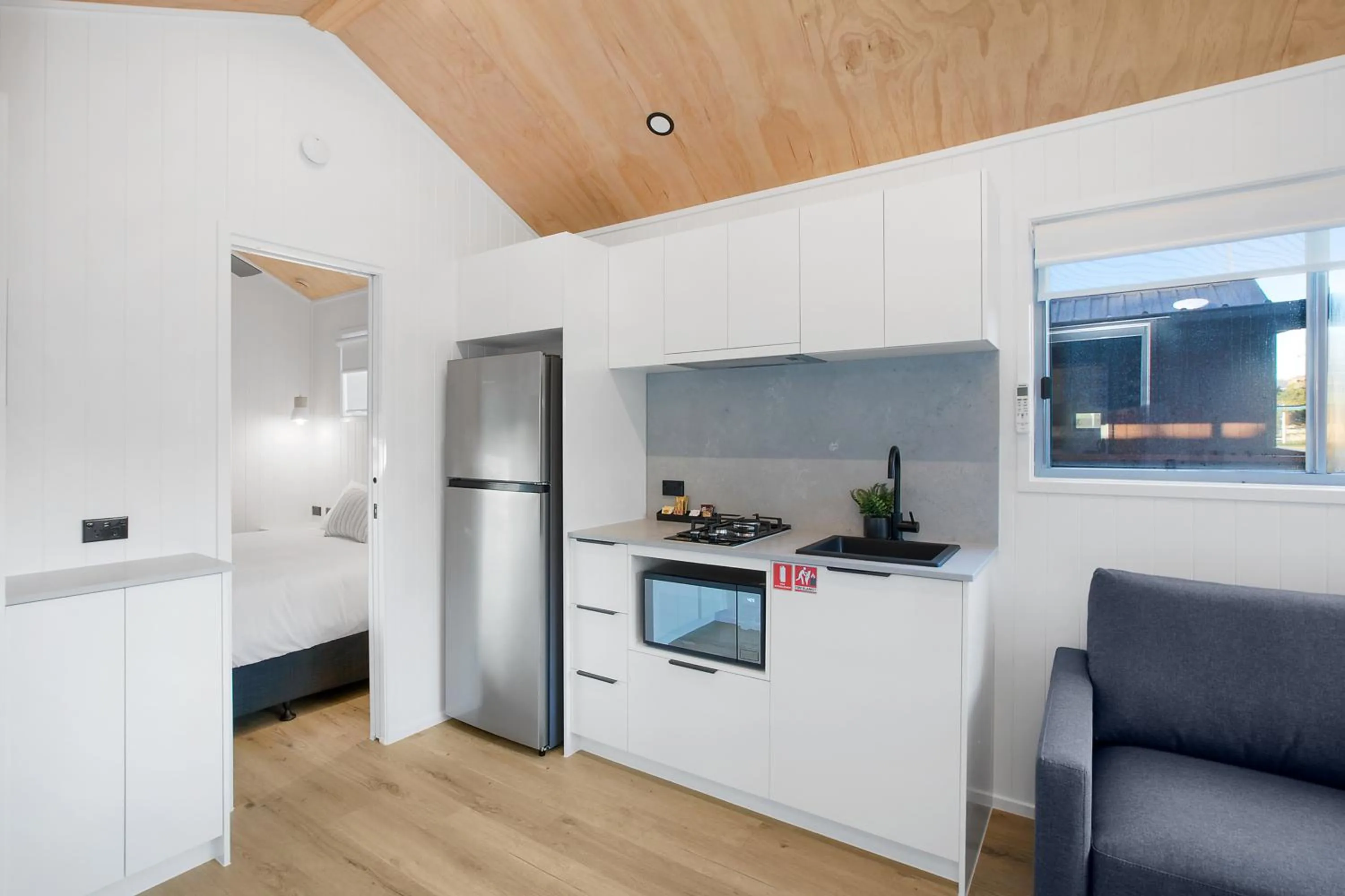 Kitchen or kitchenette in Reflections Scotts Head - Holiday Park