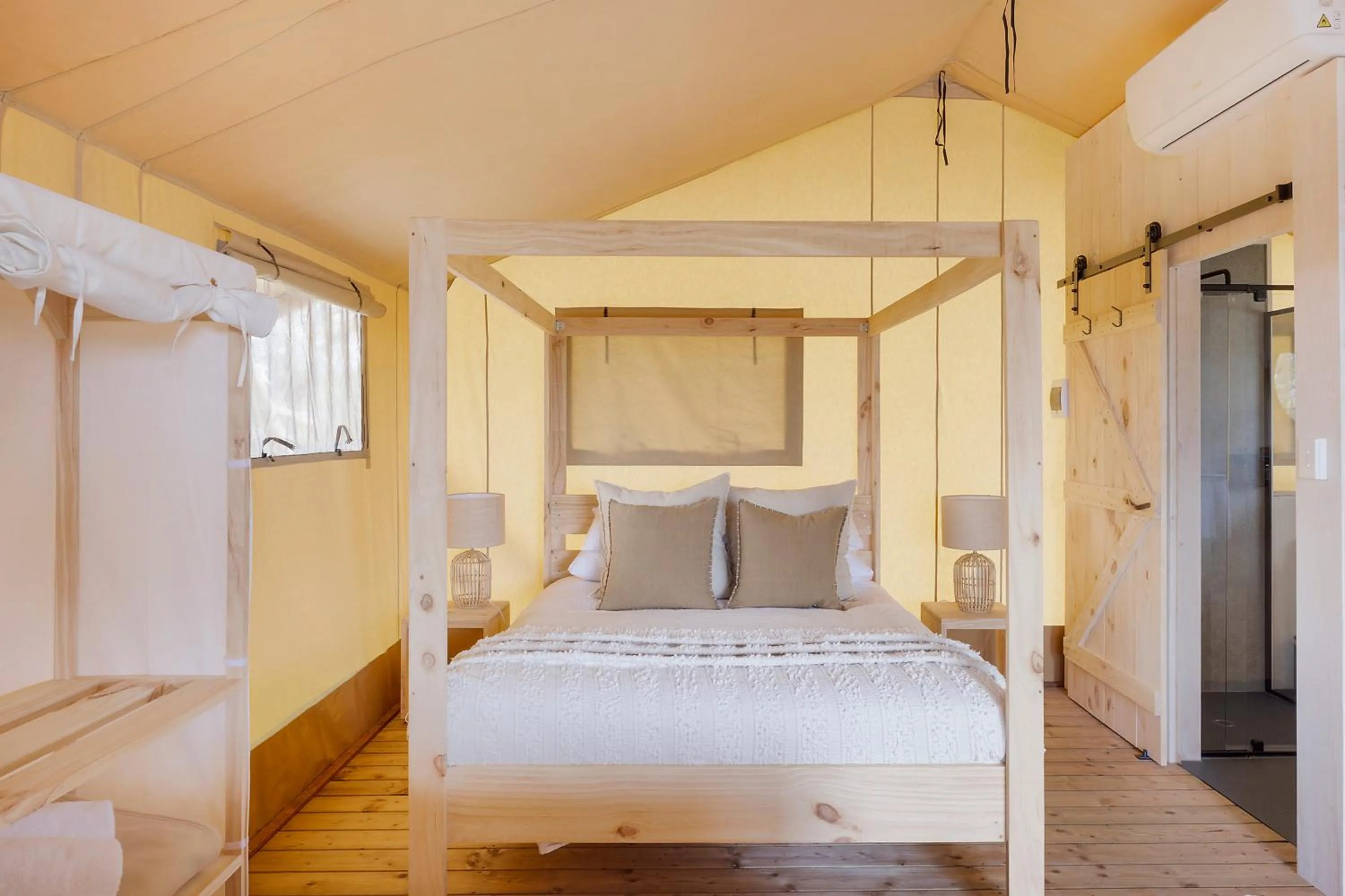 Bed in Reflections Bonny Hills - Holiday Park