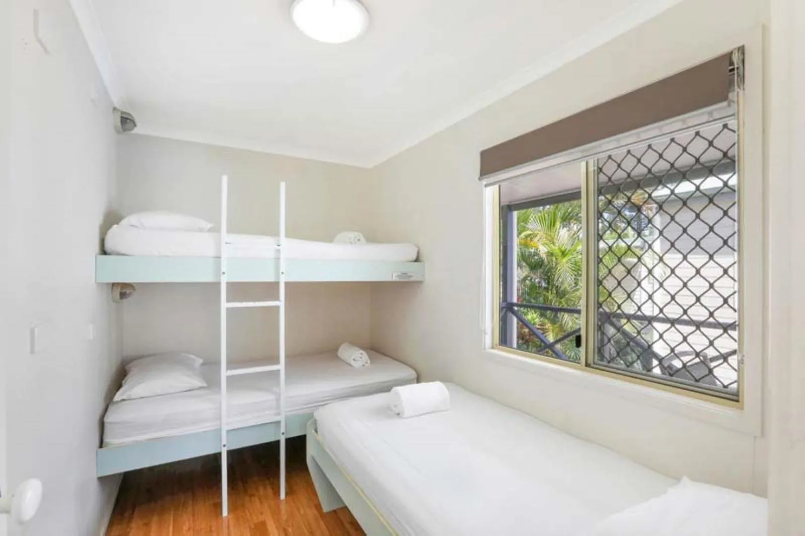 Bed in Reflections Tuncurry - Holiday Park